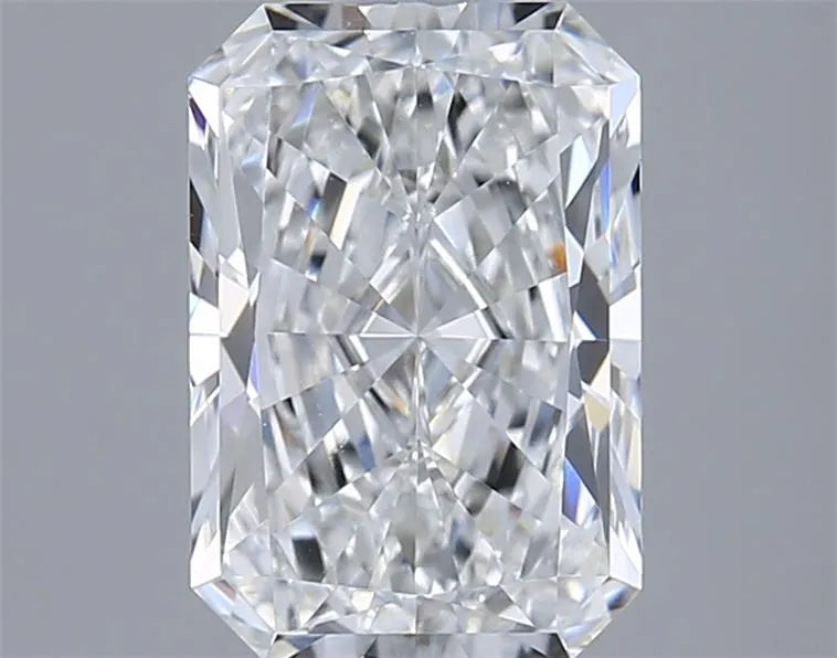 1.57ct Radiant Lab Grown Diamond (Colour E, Clarity VVS2, IGI Certified)
