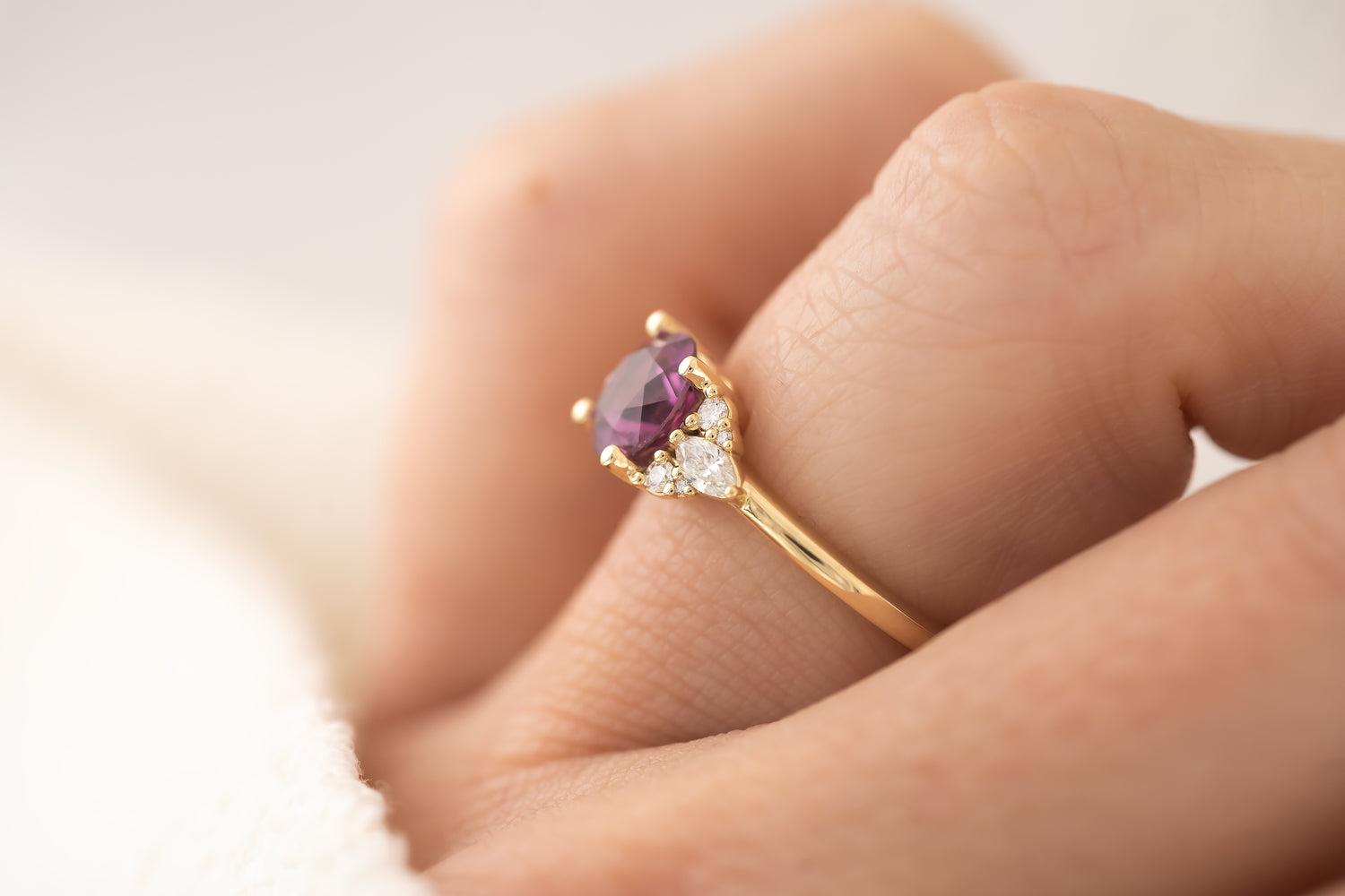The Aya Ring | 1.64 CT Round Magenta Sapphire - Lavender Creek Gems