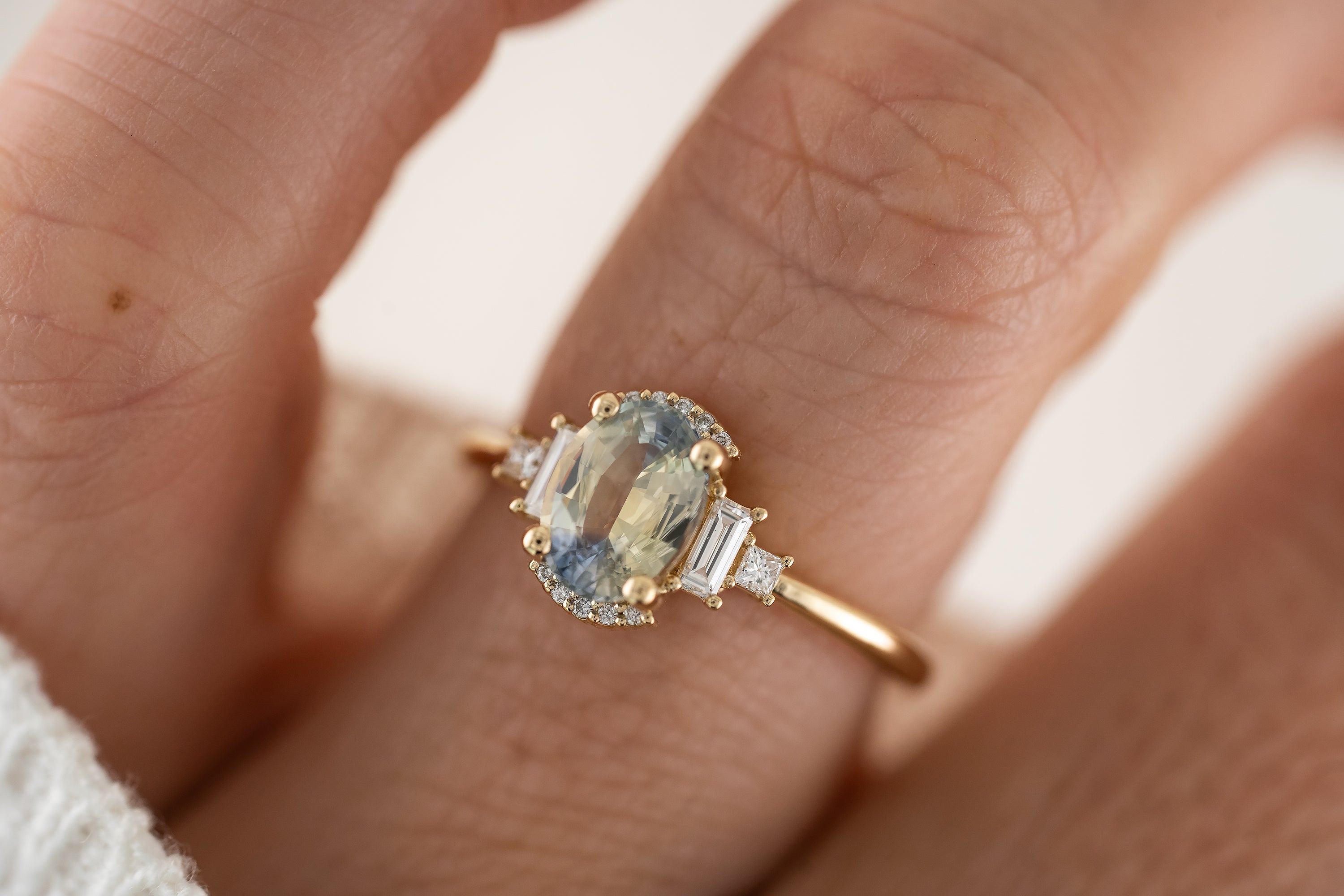 The Sura Ring |1.45 CT Oval Bicolor Sapphire - Lavender Creek Gems