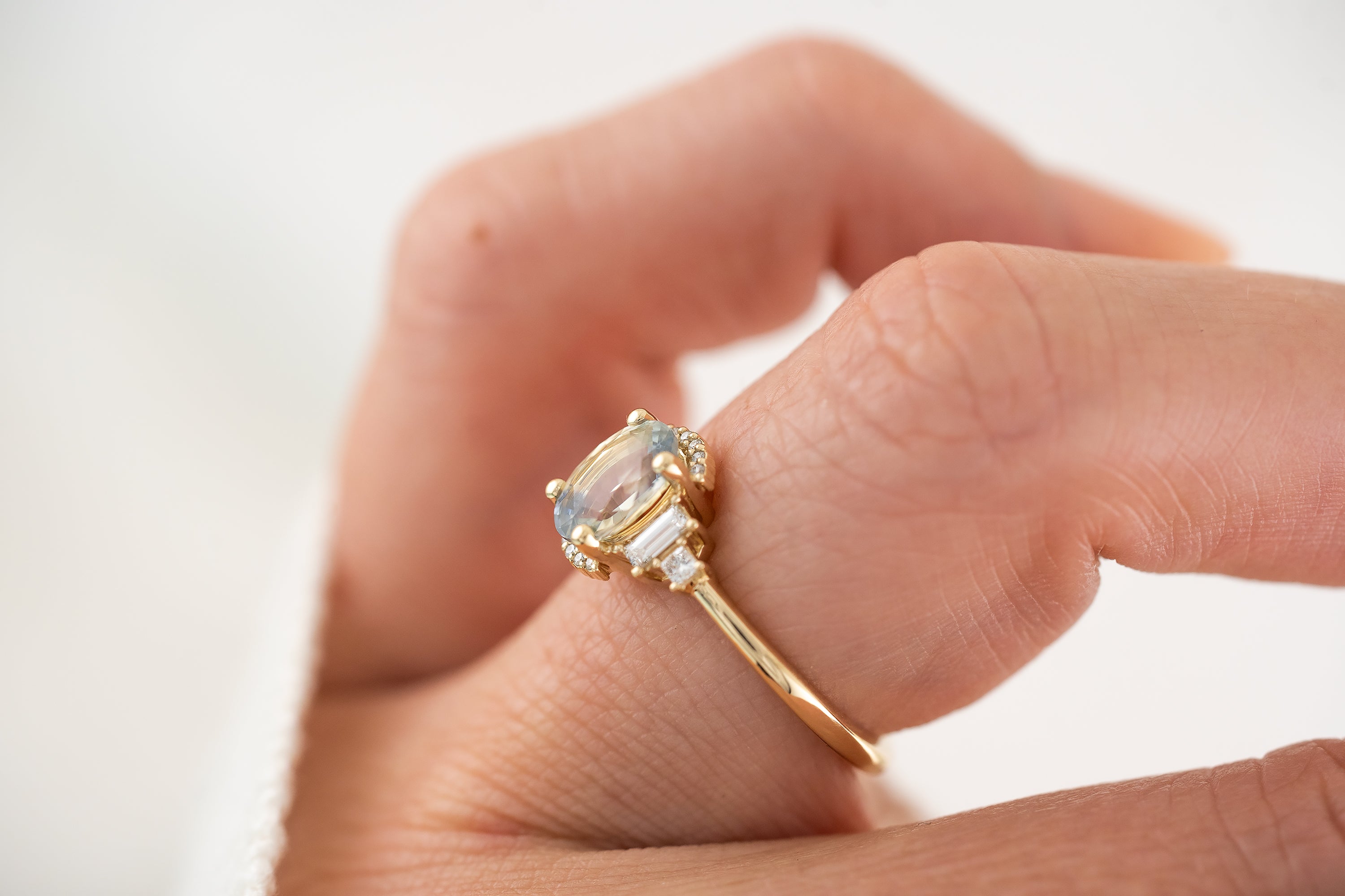 The Sura Ring |1.45 CT Oval Bicolor Sapphire - Lavender Creek Gems