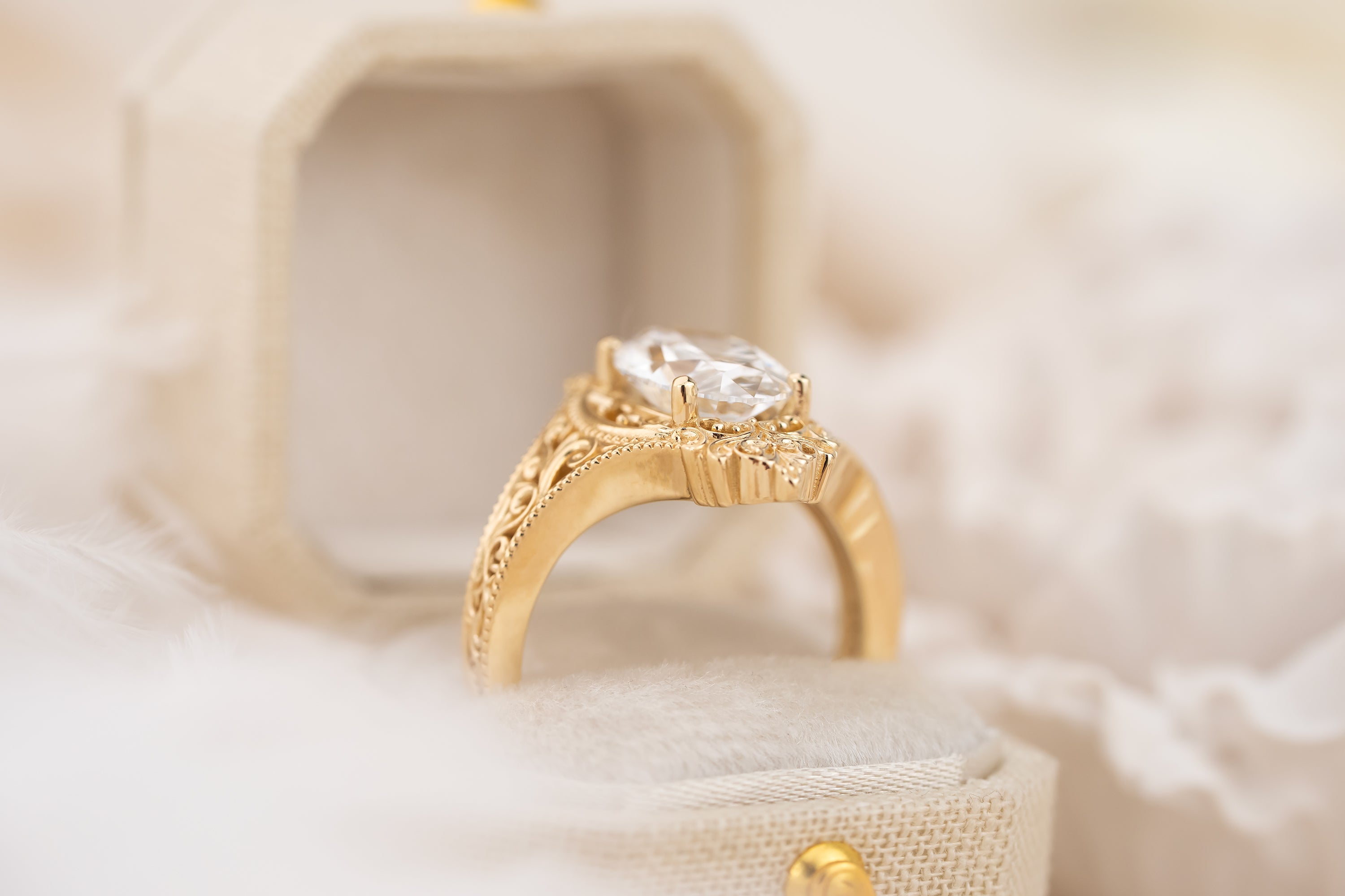The Chantilly Ring | 2.55 CT Oval Diamond