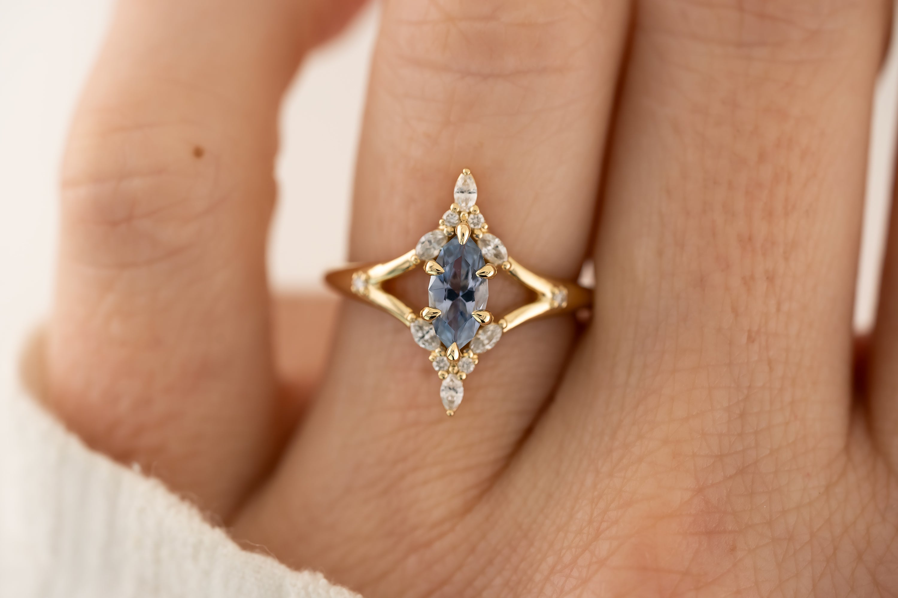The Croía 0.67 CT Light Blue Sapphire Ring - Lavender Creek Gems