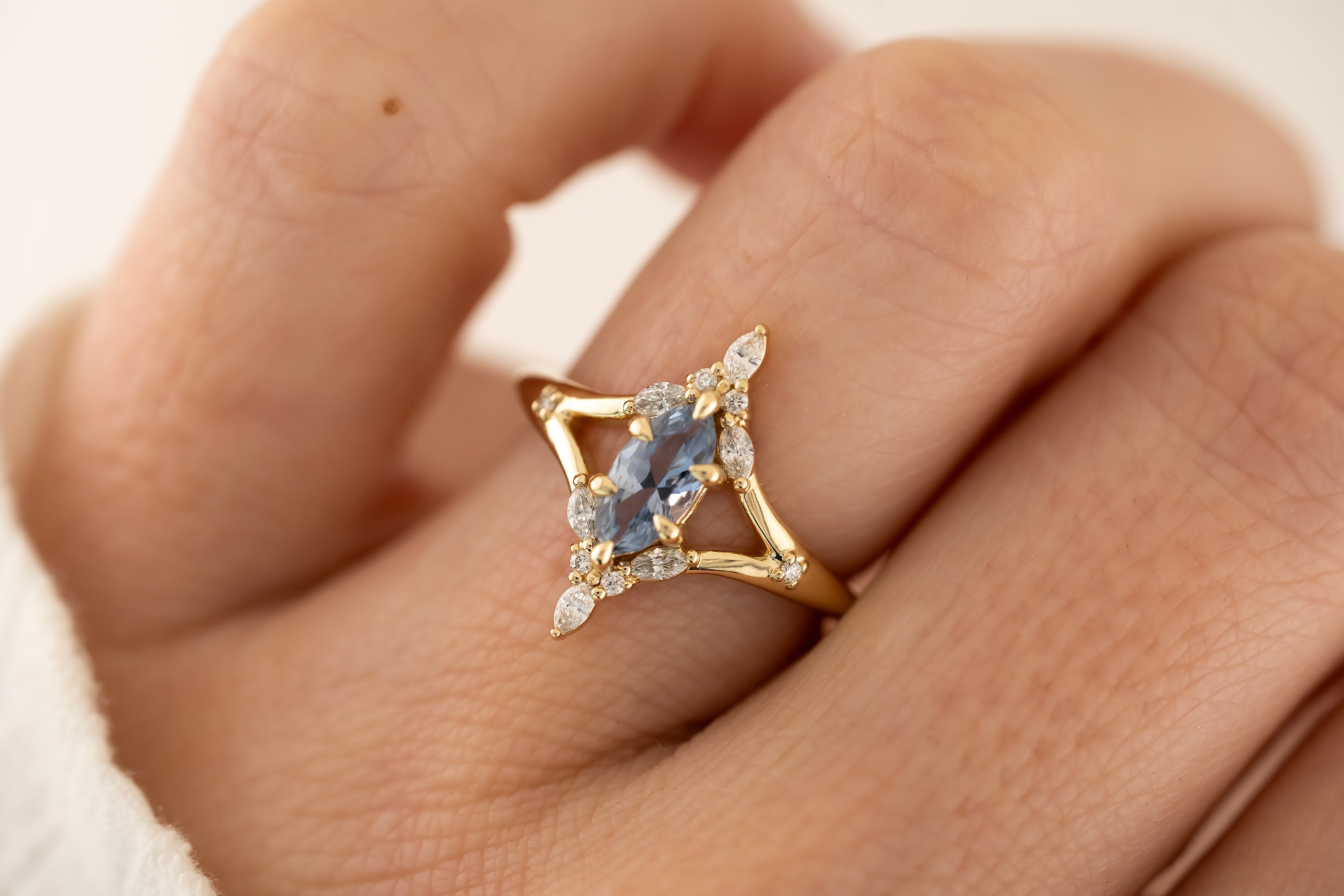 The Croía 0.67 CT Light Blue Sapphire Ring - Lavender Creek Gems