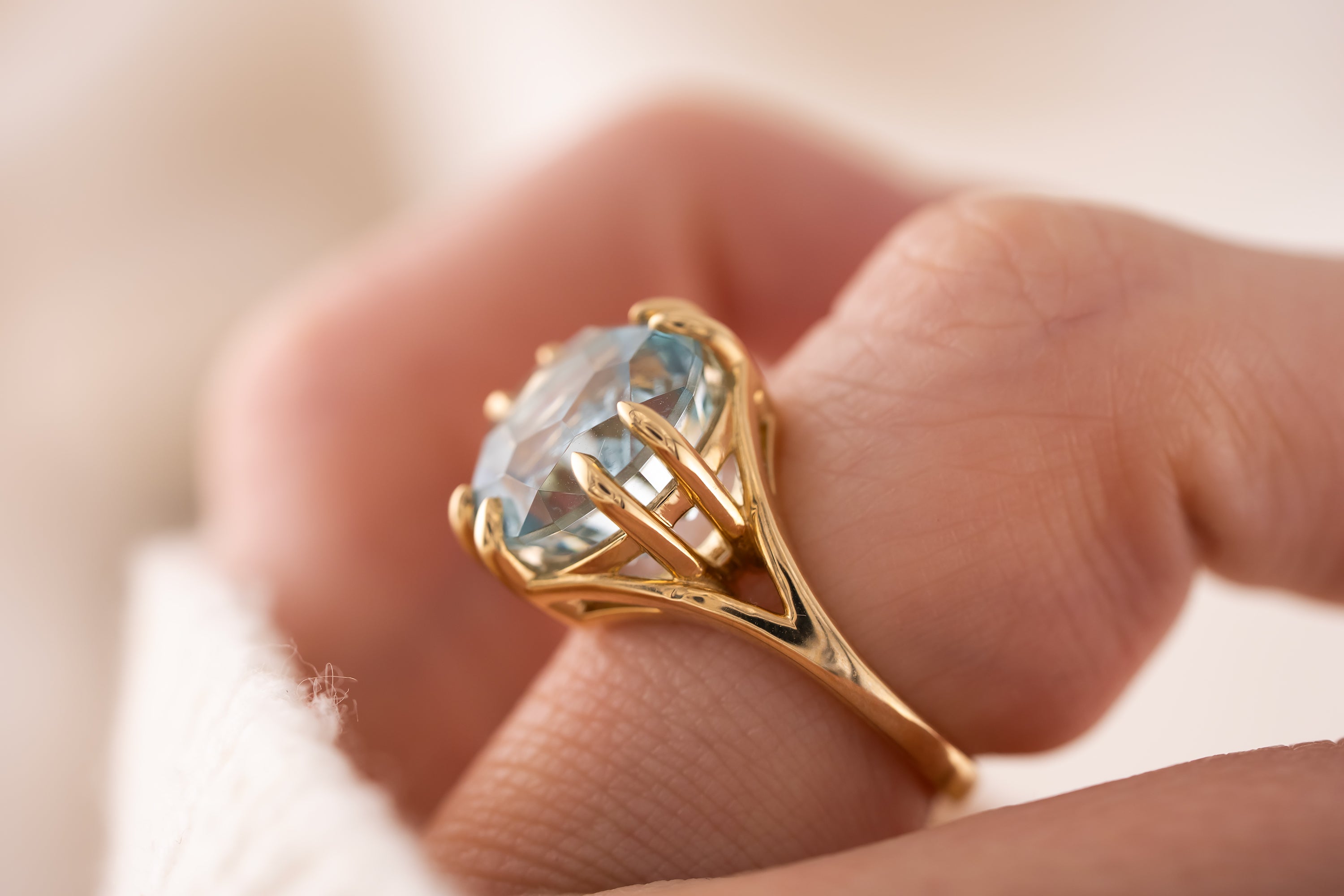 The Willow Ring | 7.9 CT Round Starbrite™ Aquamarine - Lavender Creek Gems