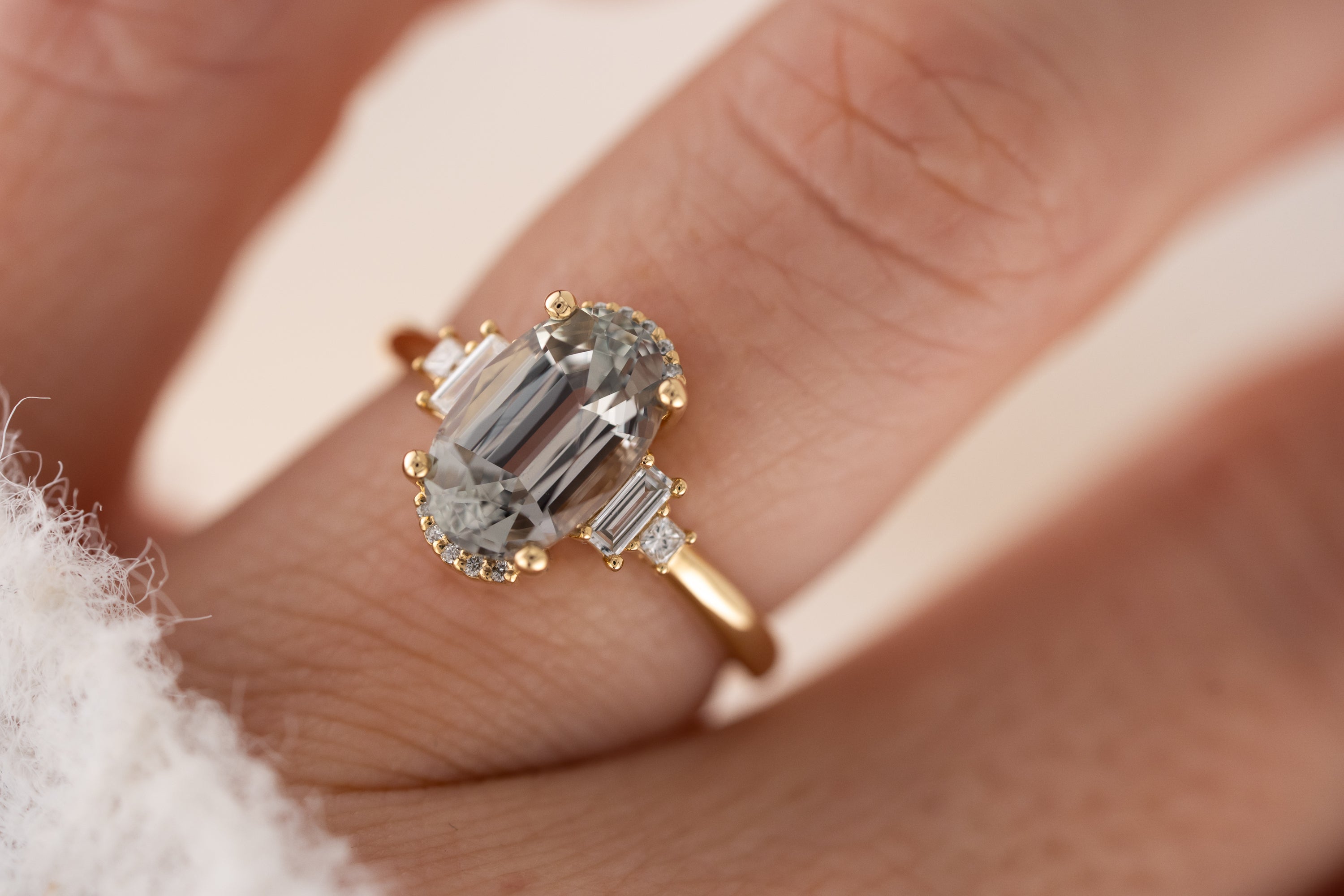 The Sura Ring | 3.38 CT Oval Green Sapphire