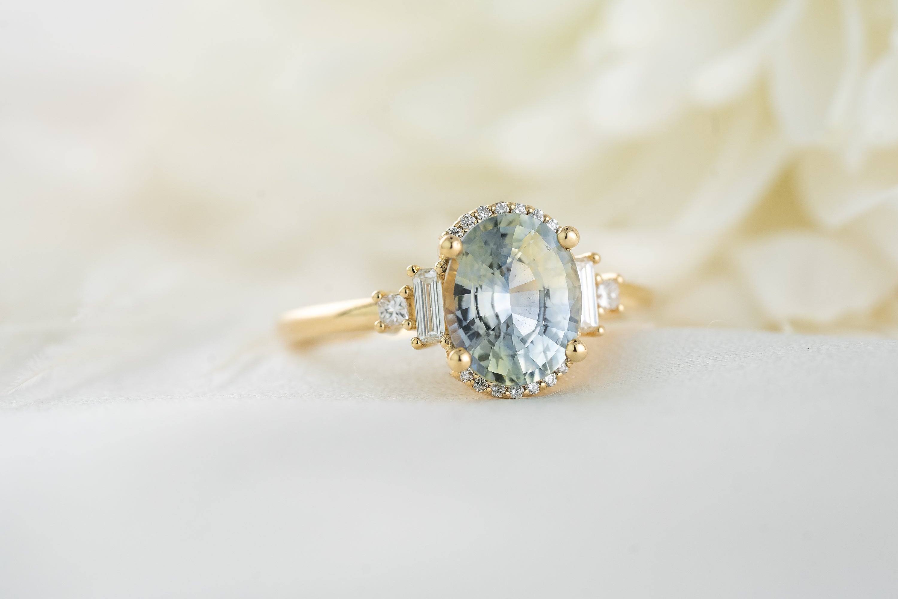 The Sura Ring | 2.36 CT Bicolor Oval Sapphire - Lavender Creek Gems