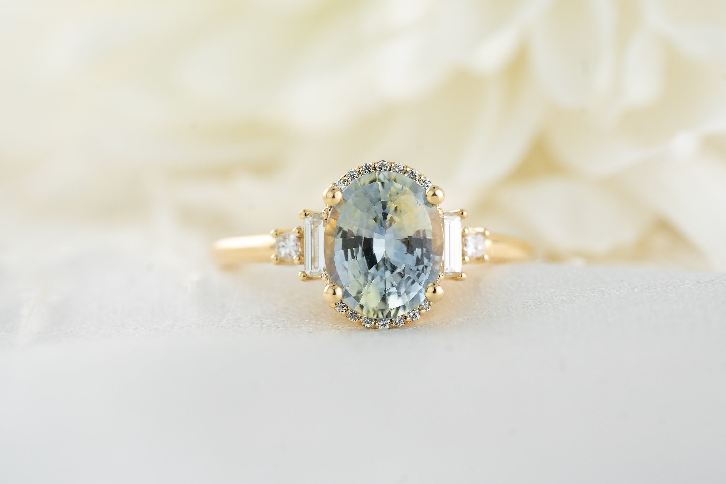 The Sura Ring | 2.36 CT Bicolor Oval Sapphire - Lavender Creek Gems