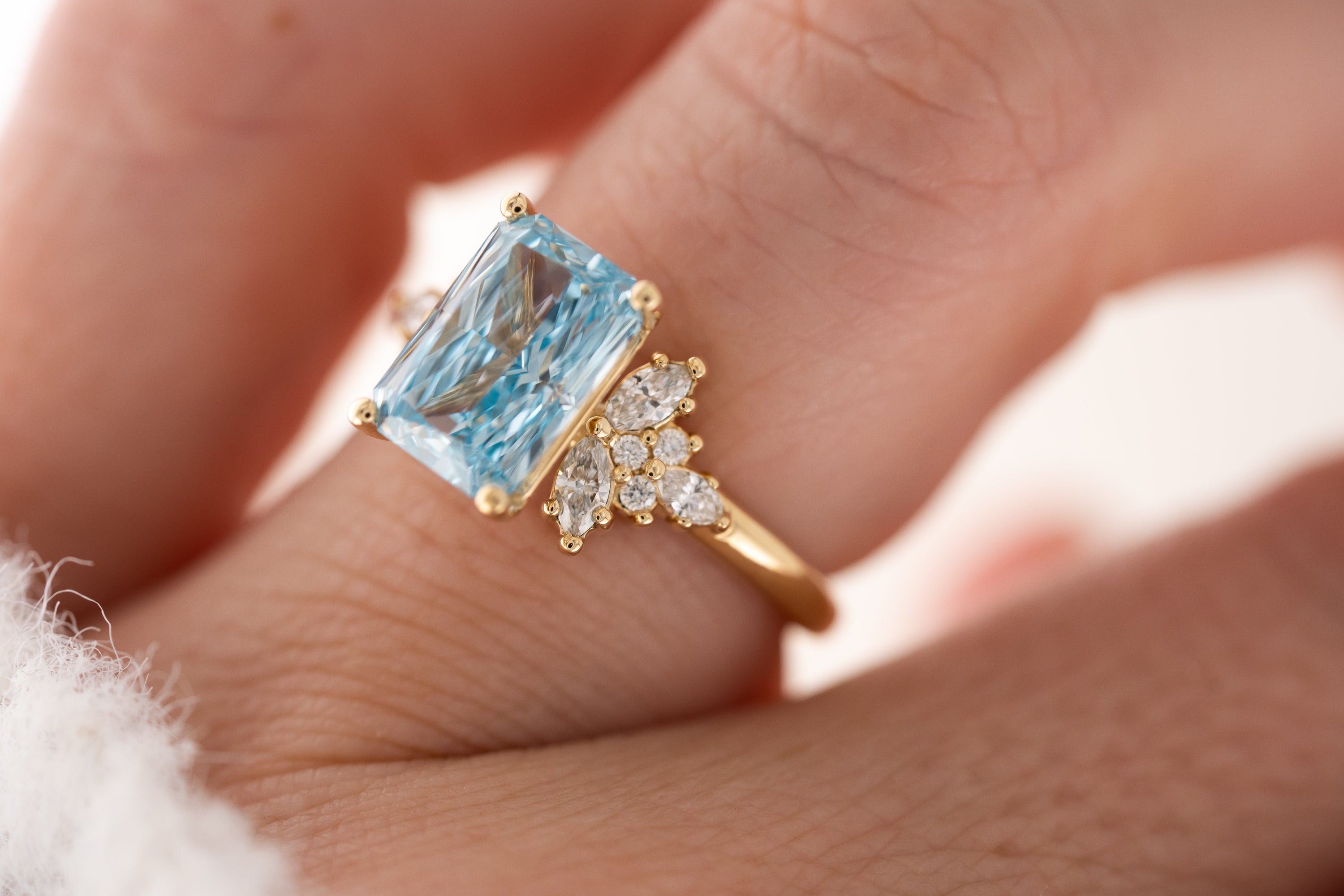 The Veraine Ring | 3 CT Radiant Blue Diamond