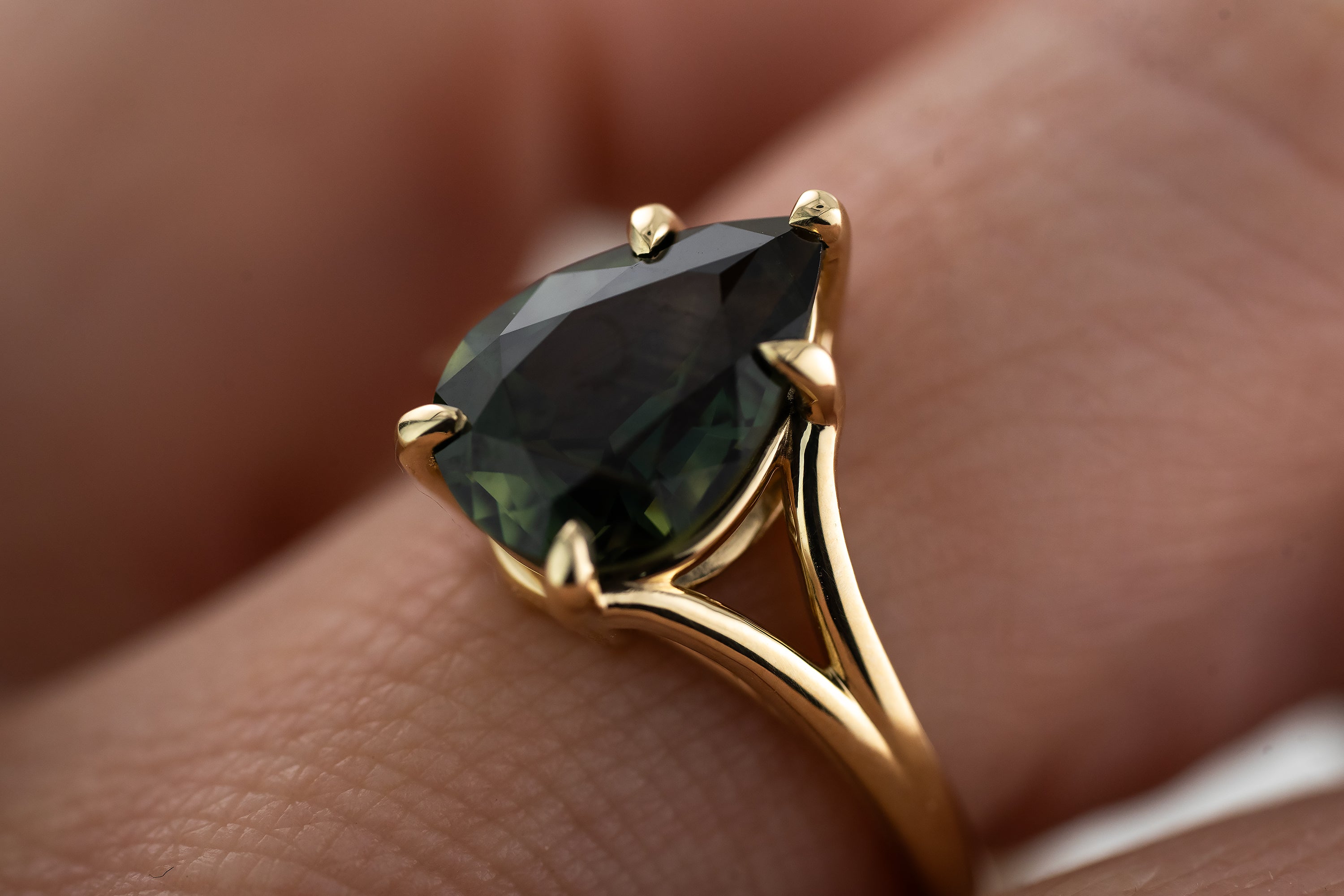 The Willow Ring | 4.19 CT Pear Green Sapphire - Lavender Creek Gems