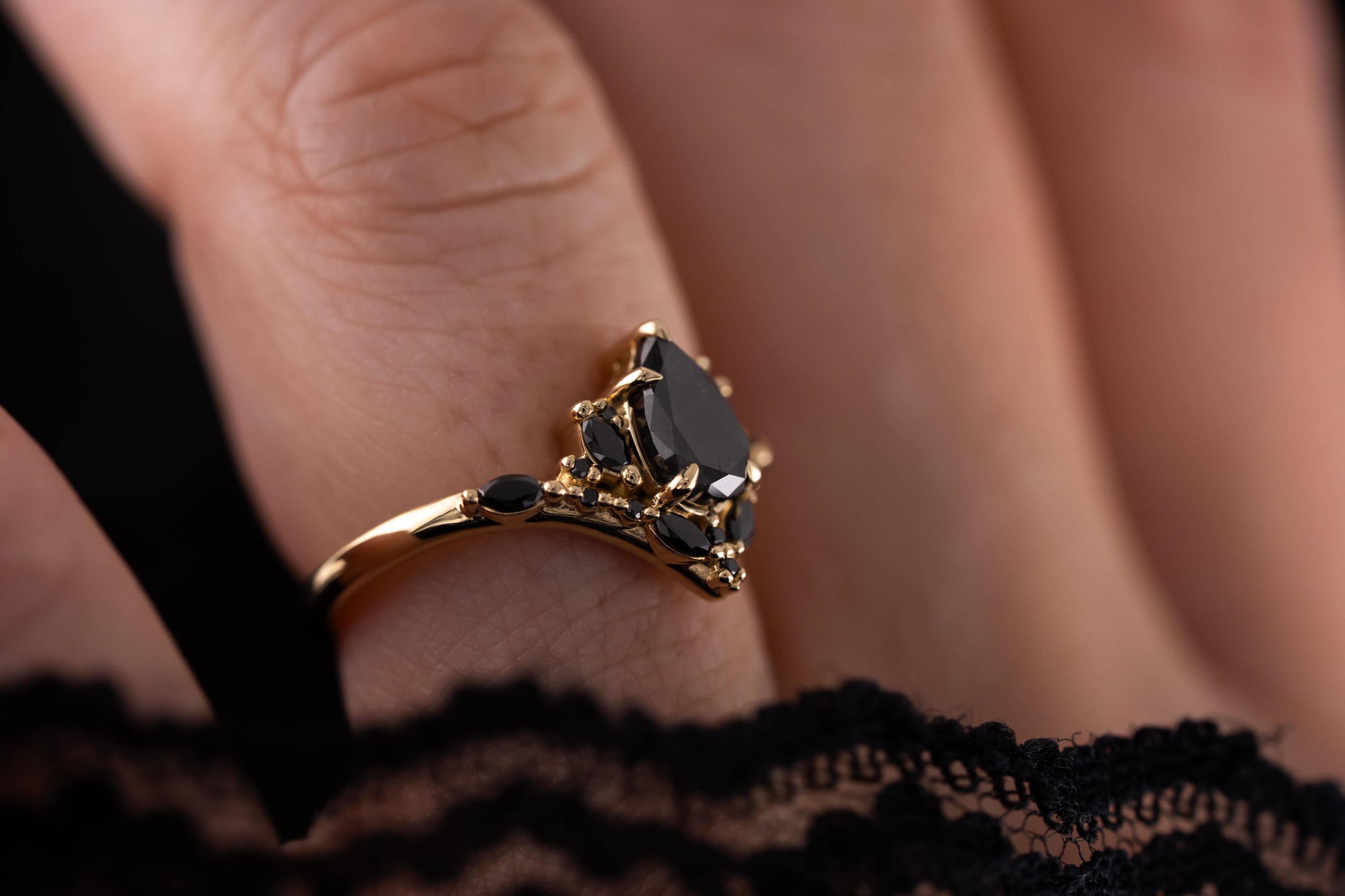 The Aurora Ring | 1 CT Black Diamond