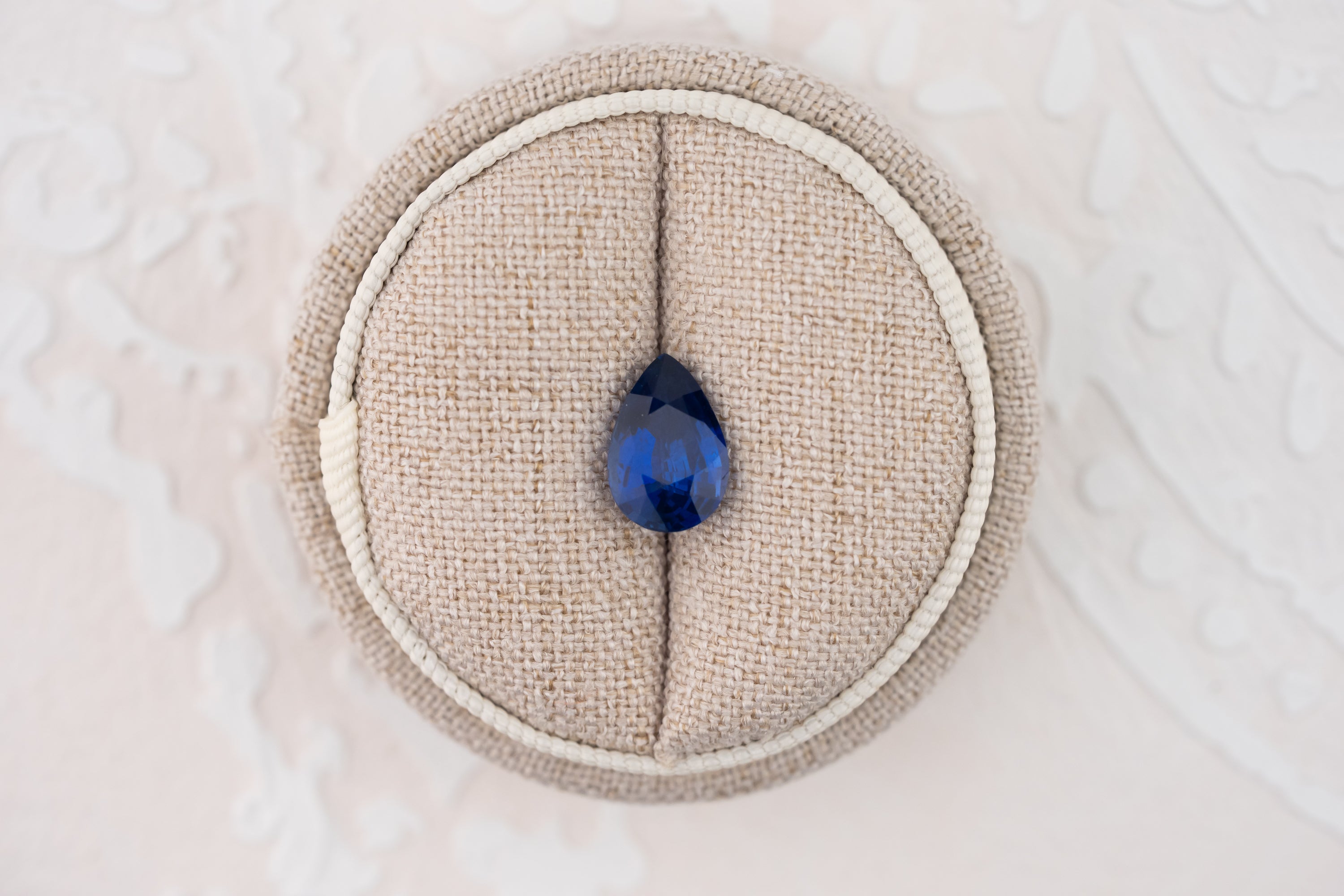 2.92 CT Pear Cut Royal Blue Sapphire