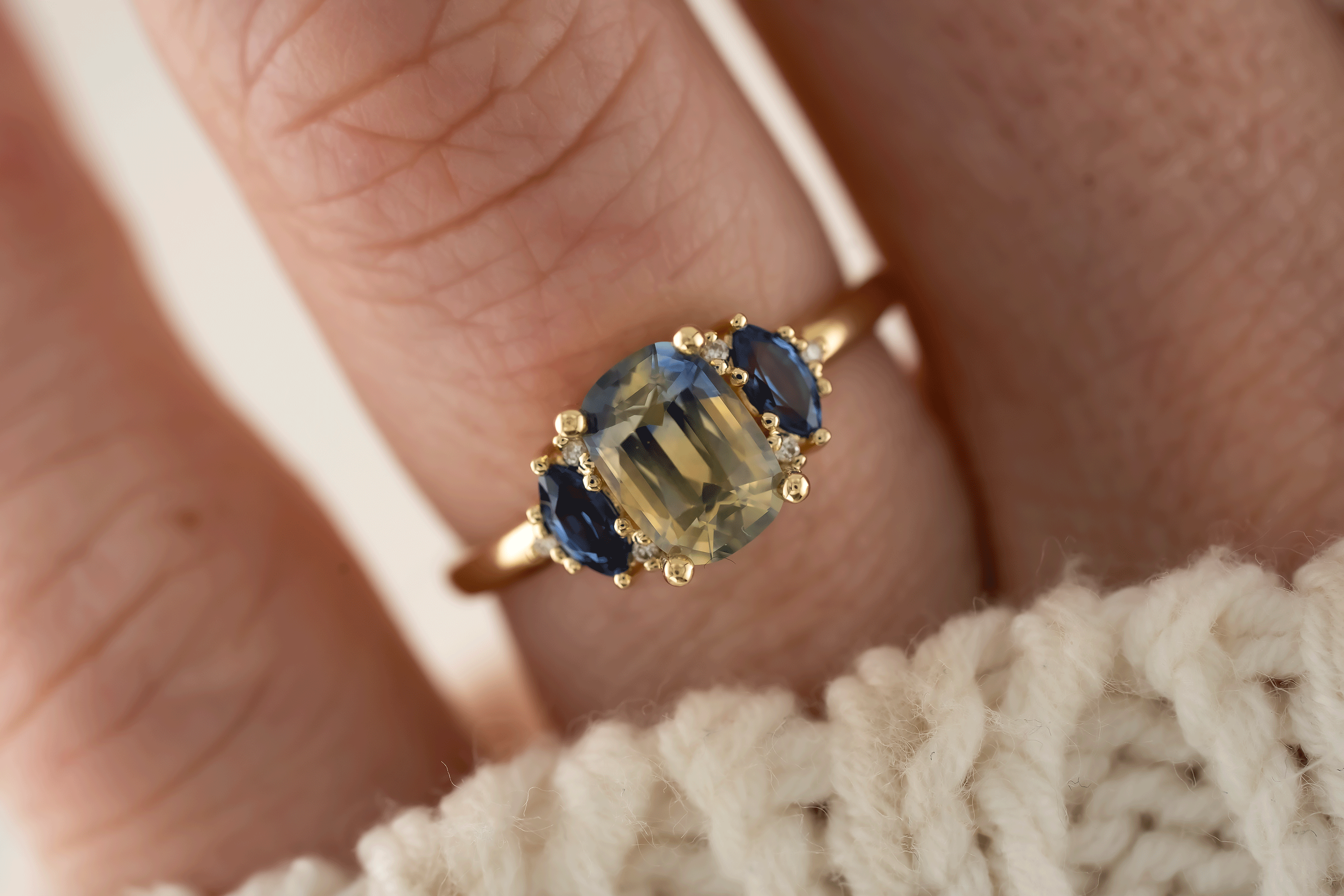 The Low Maren Ring | 1.81 CT Cushion Bi-color Sapphire - Lavender Creek Gems
