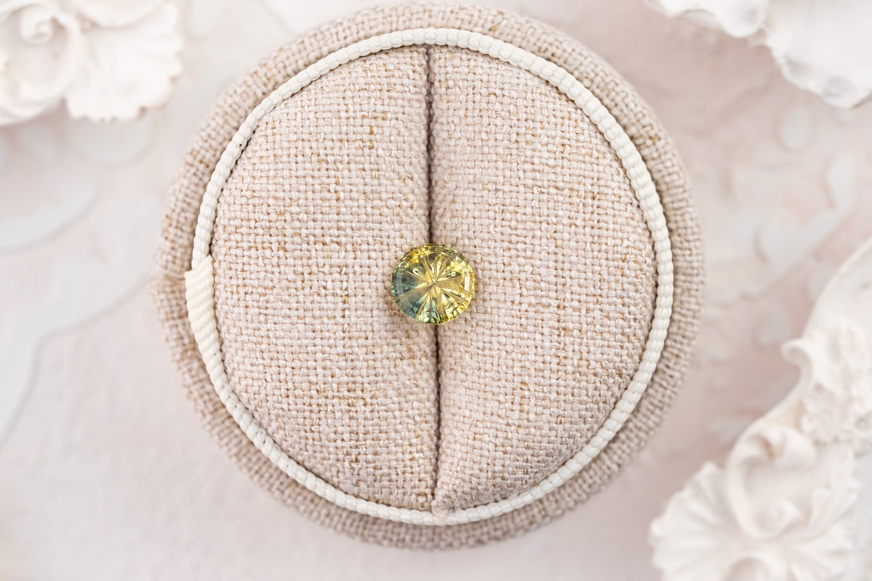 1.40 CT Round Starbrite™ Cut Bicolor Australian Sapphire