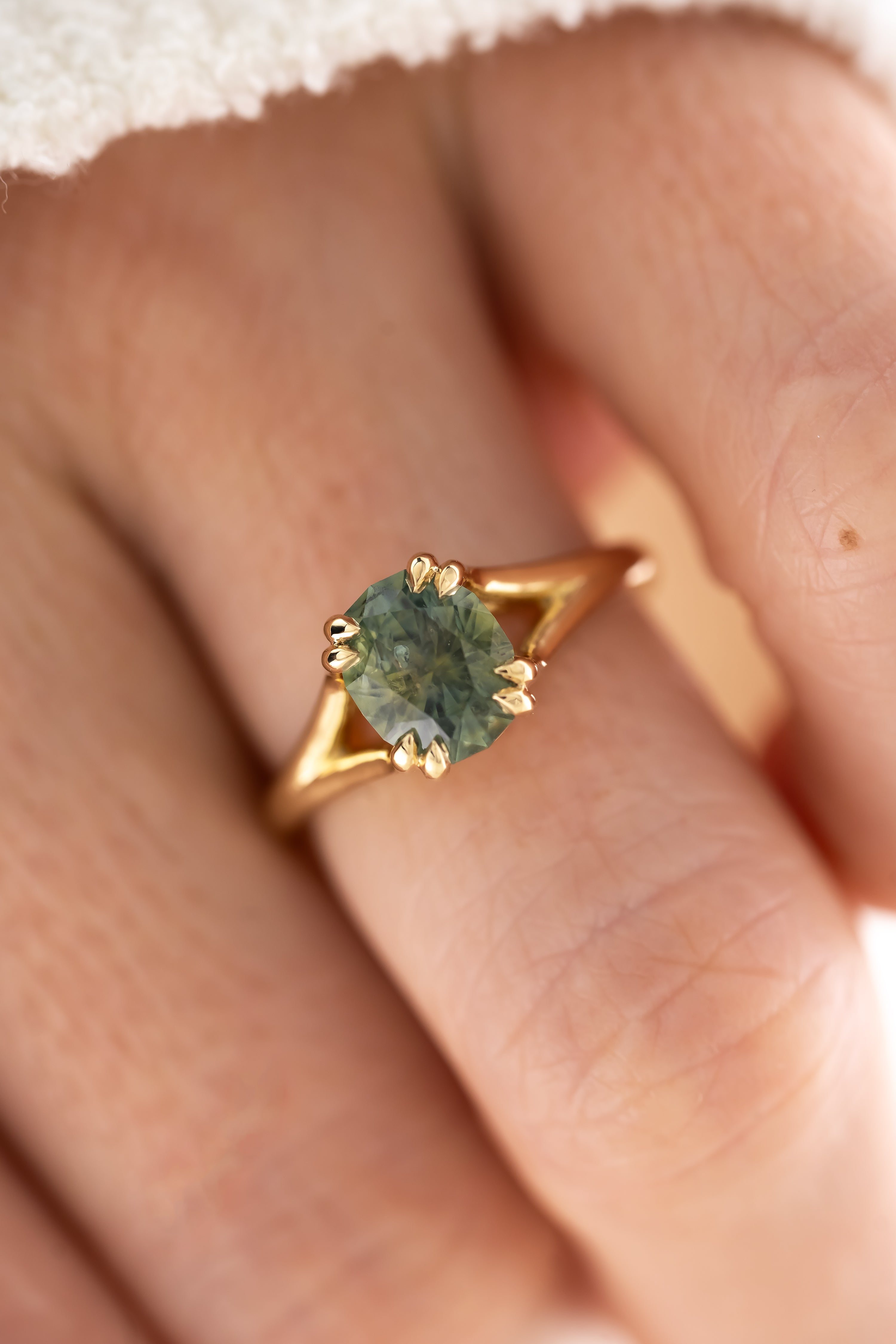 The Weaver Ring - 2.41 CT Oval Montana Sapphire - Lavender Creek Gems