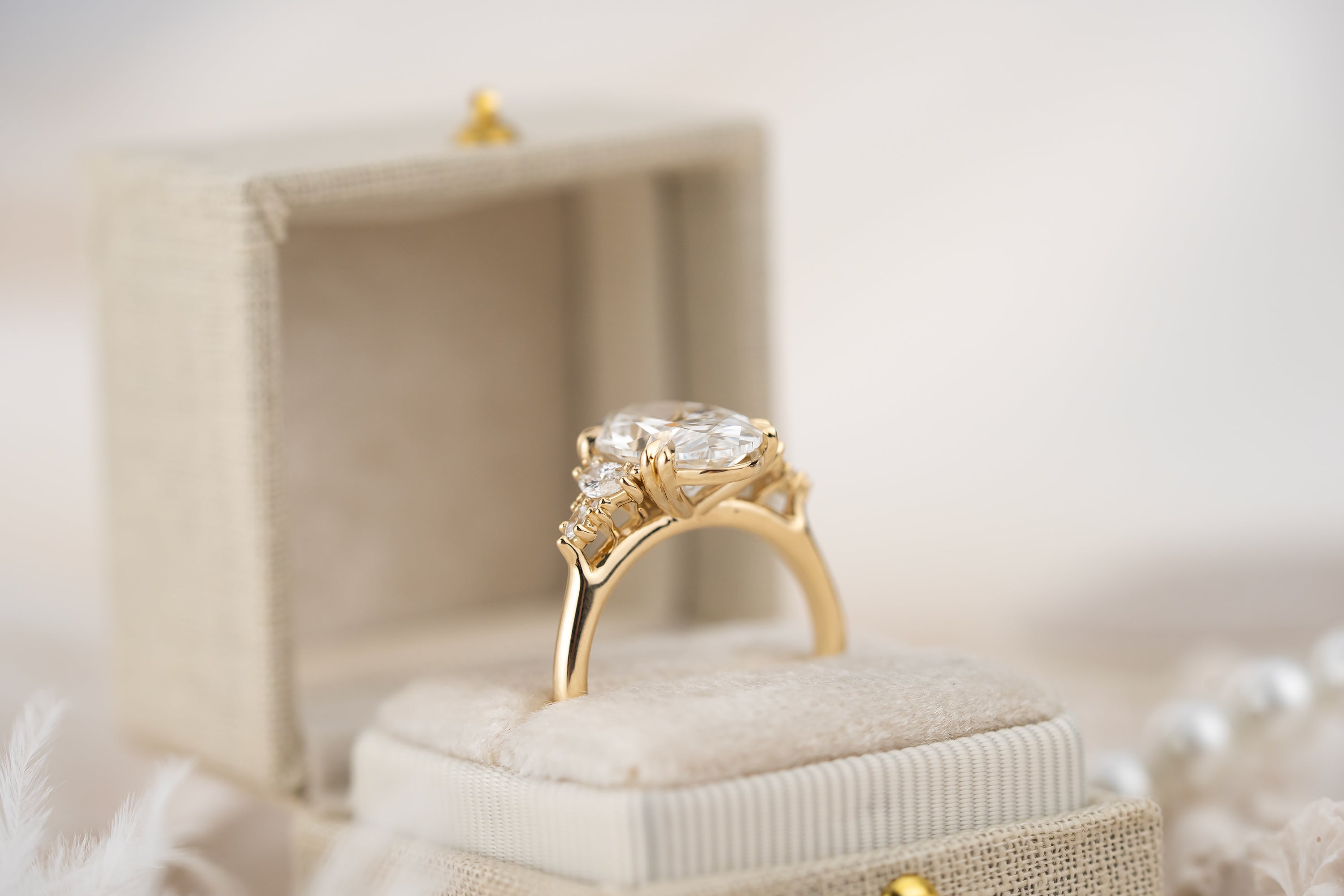 The Maeve Ring | 4.02 CT Oval Diamond
