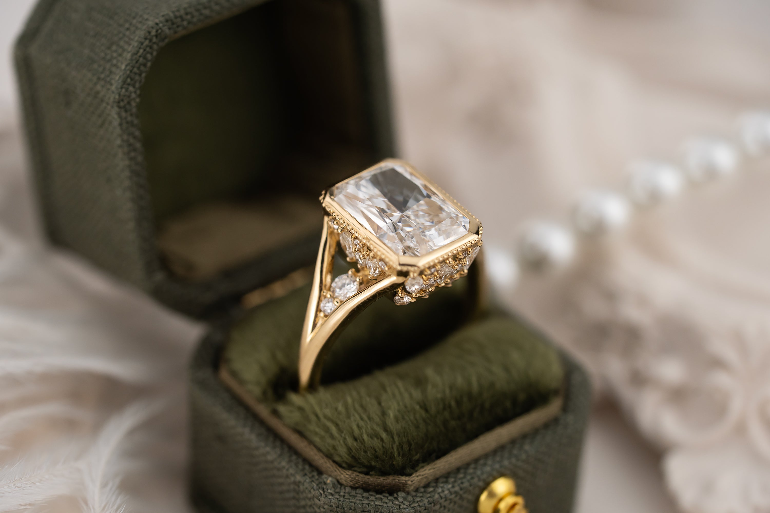 The Sitara Ring | 4 CT Radiant Diamond