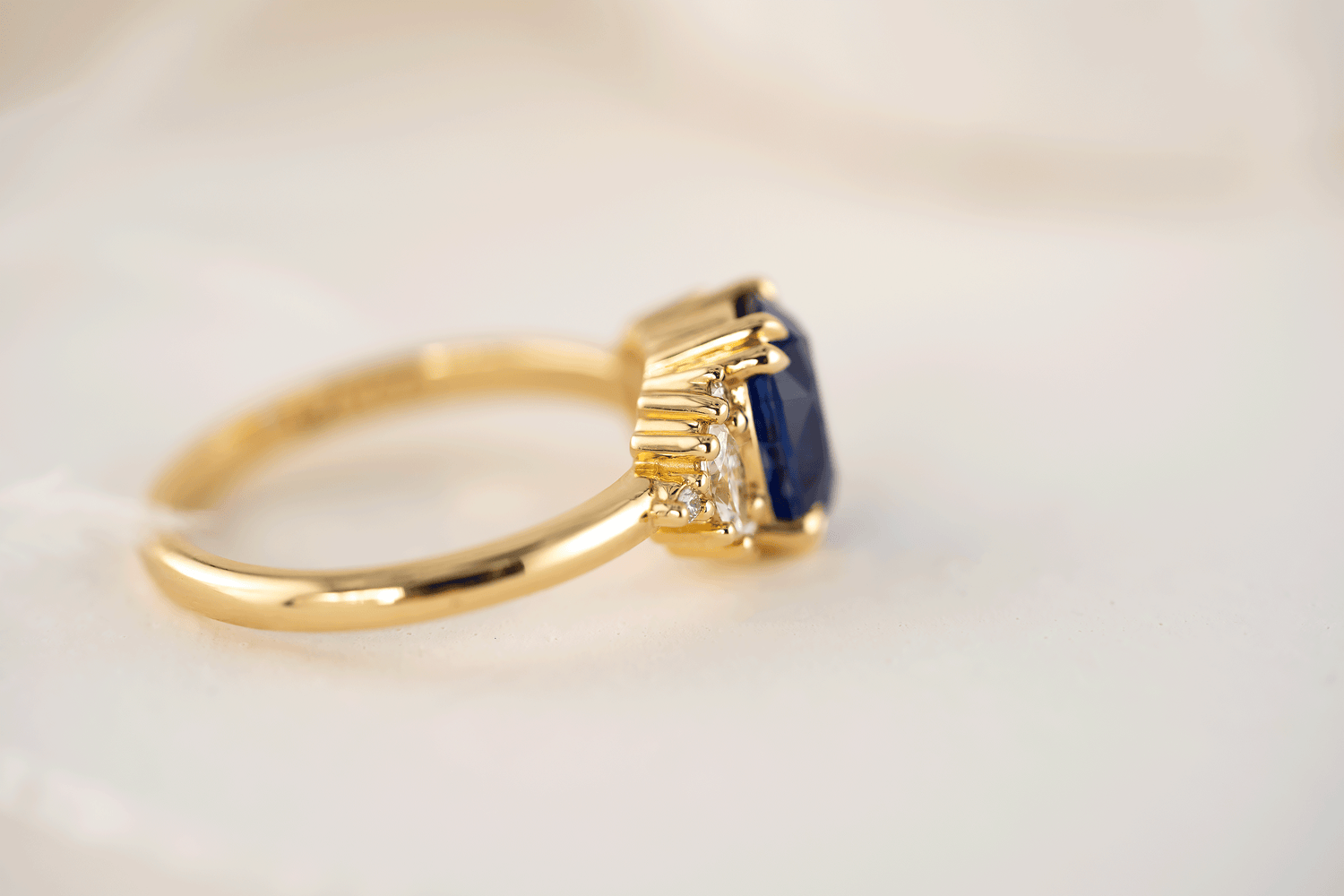 The Maren Ring | 2.6 CT Royal Blue Oval Sapphire - Lavender Creek Gems