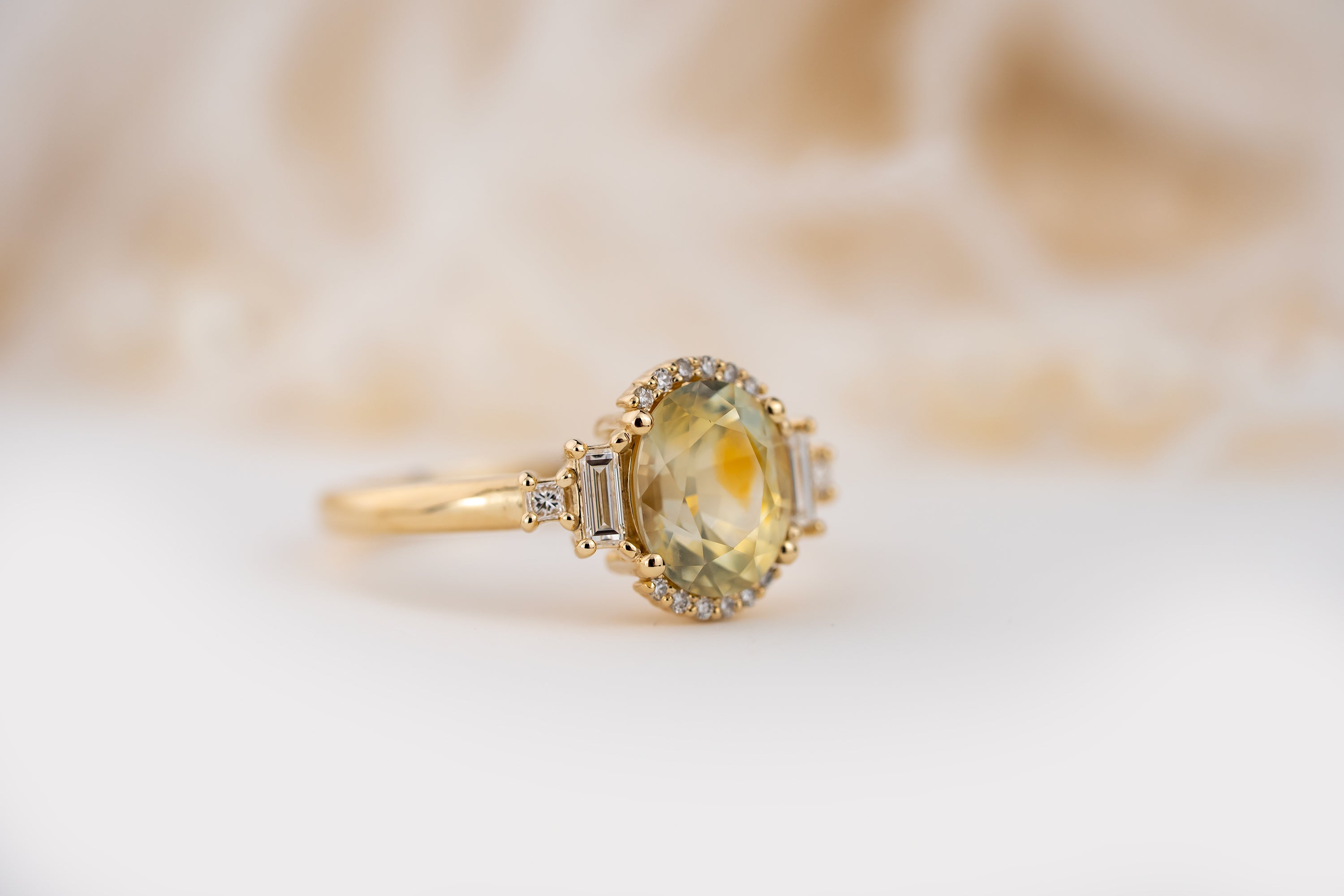 The Sura Ring | 2.1 CT Oval Bicolor Montana Sapphire - Lavender Creek Gems