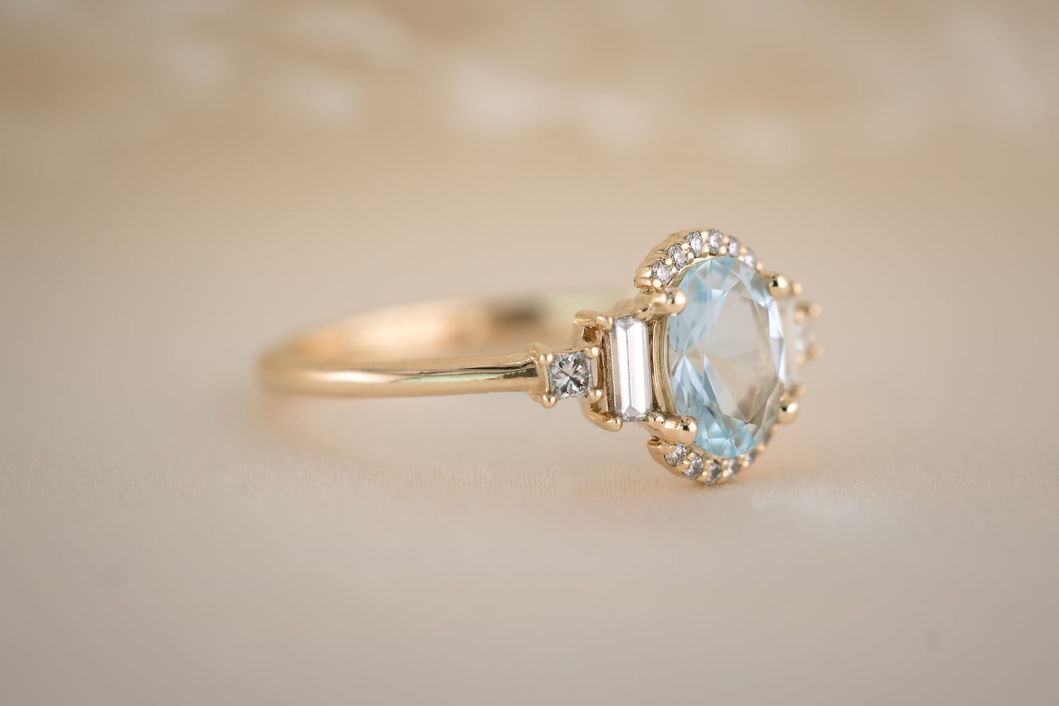 The Sura 0.70 CT Oval Aquamarine Ring - Lavender Creek Gems