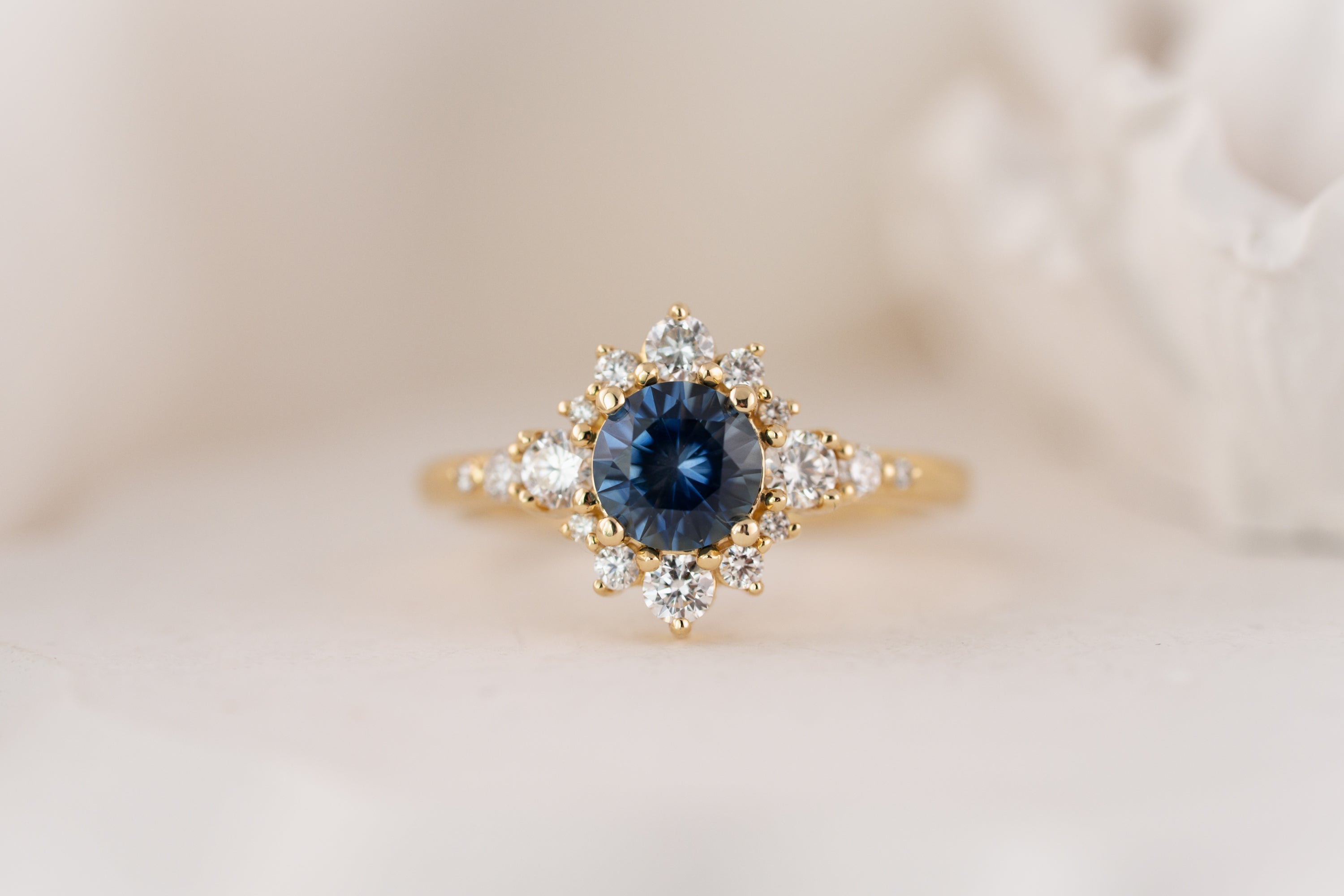 The Bloom Ring | 0.99 CT Round Montana Sapphire