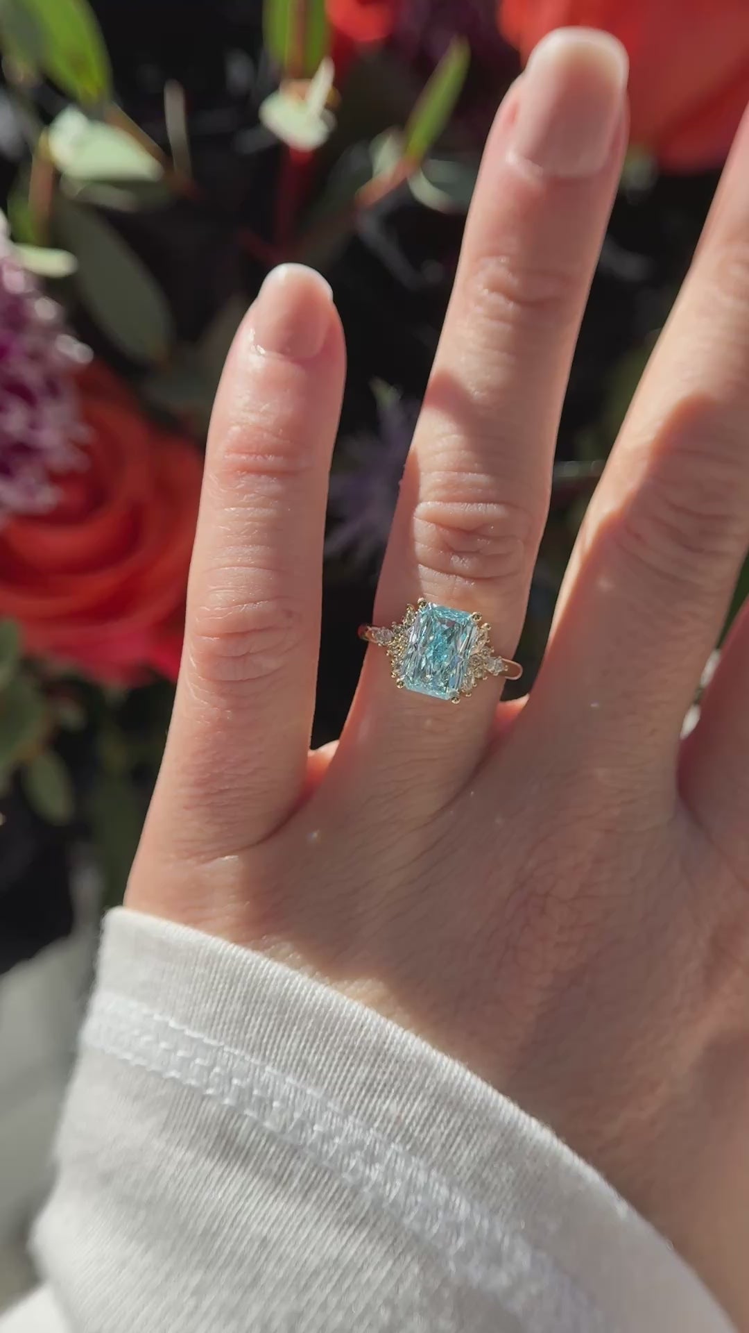 The Veraine Ring | 3 CT Radiant Blue Diamond