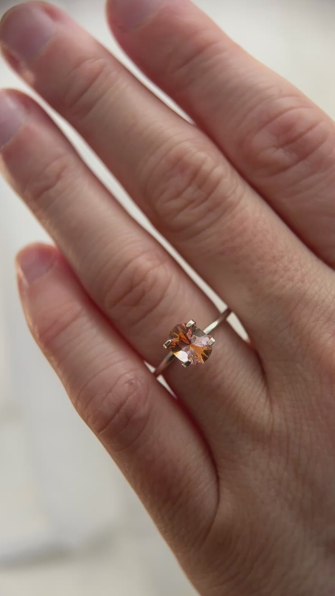 1.39 CT Oval Cut Bicolor Peach Sapphire