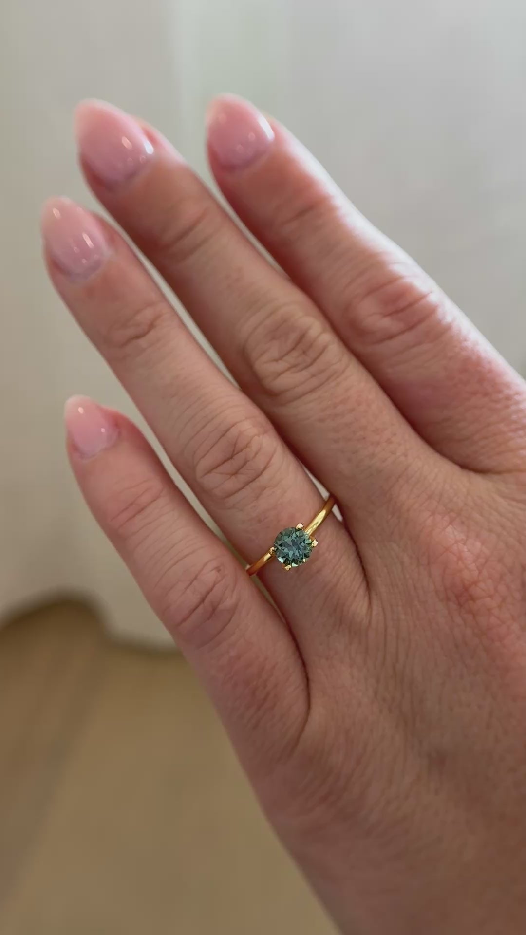 1.1 CT Round Cut Green Sapphire