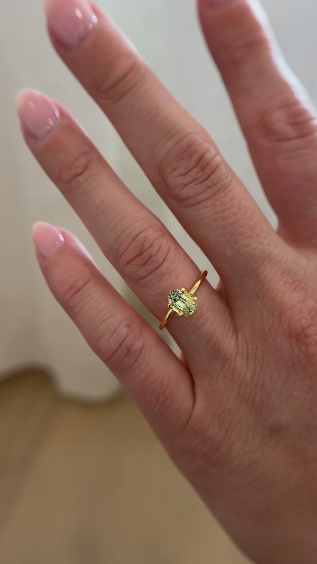 1.31 CT Oval Cut Yellow Green Sapphire