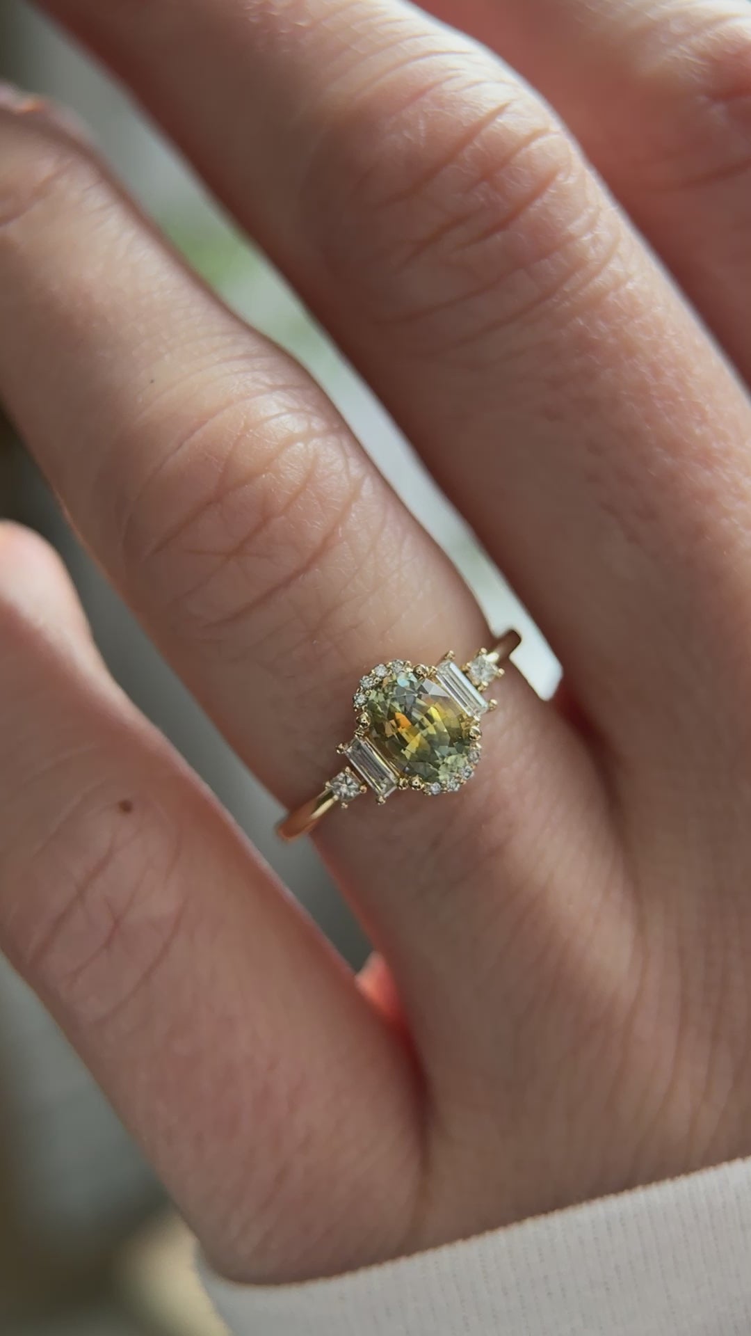 The Sura 1.02 CT Oval Montana Parti Sapphire Ring