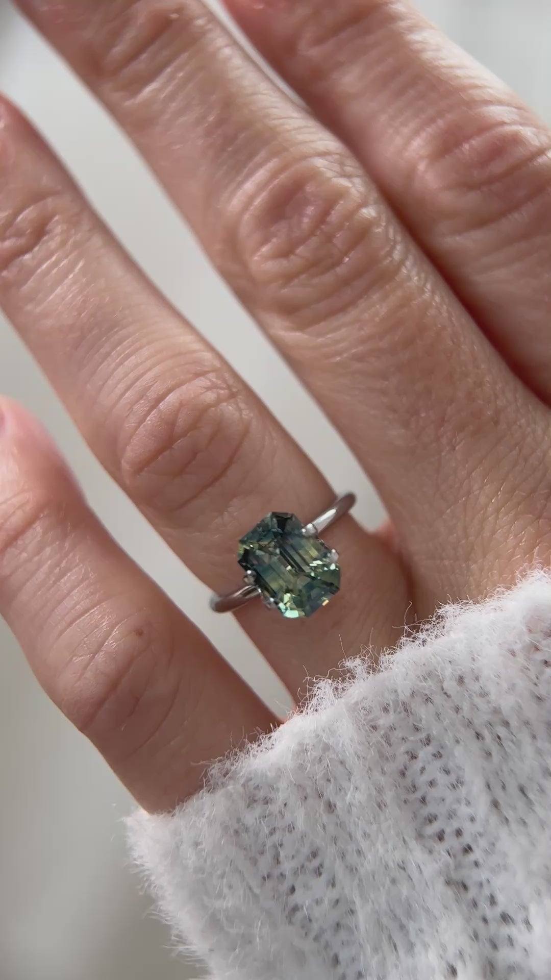 3.5 CT Emerald Cut Bicolor Sapphire