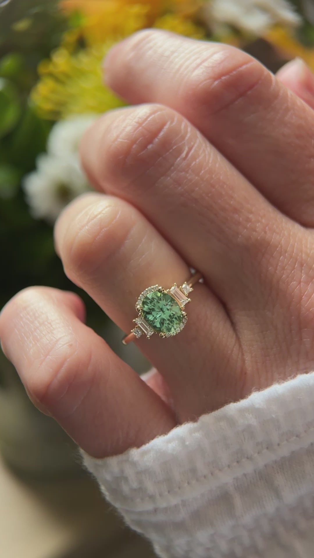 The Sura Ring - 1.5 CT Mint Green/Teal Oval Tourmaline
