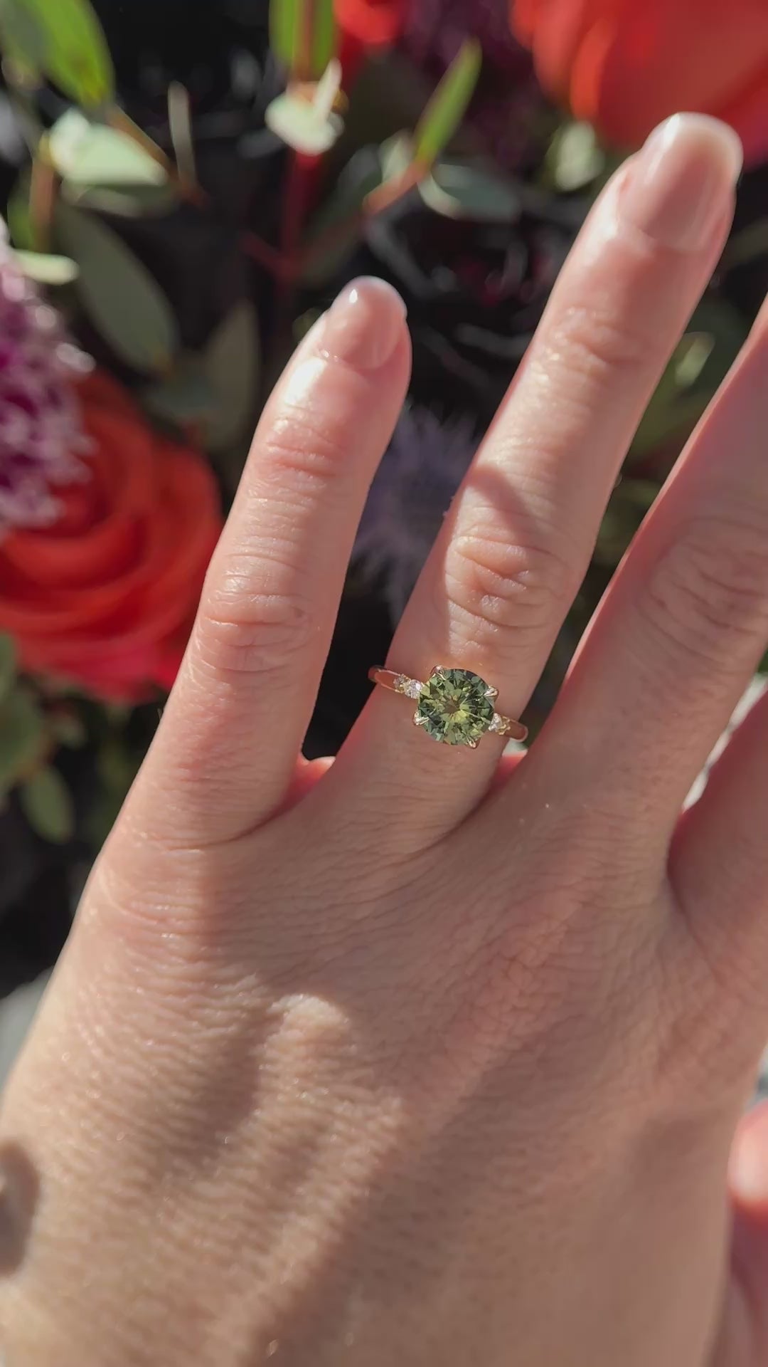 The Skyward Ring | 2.49 CT Round Green Parti Sapphire