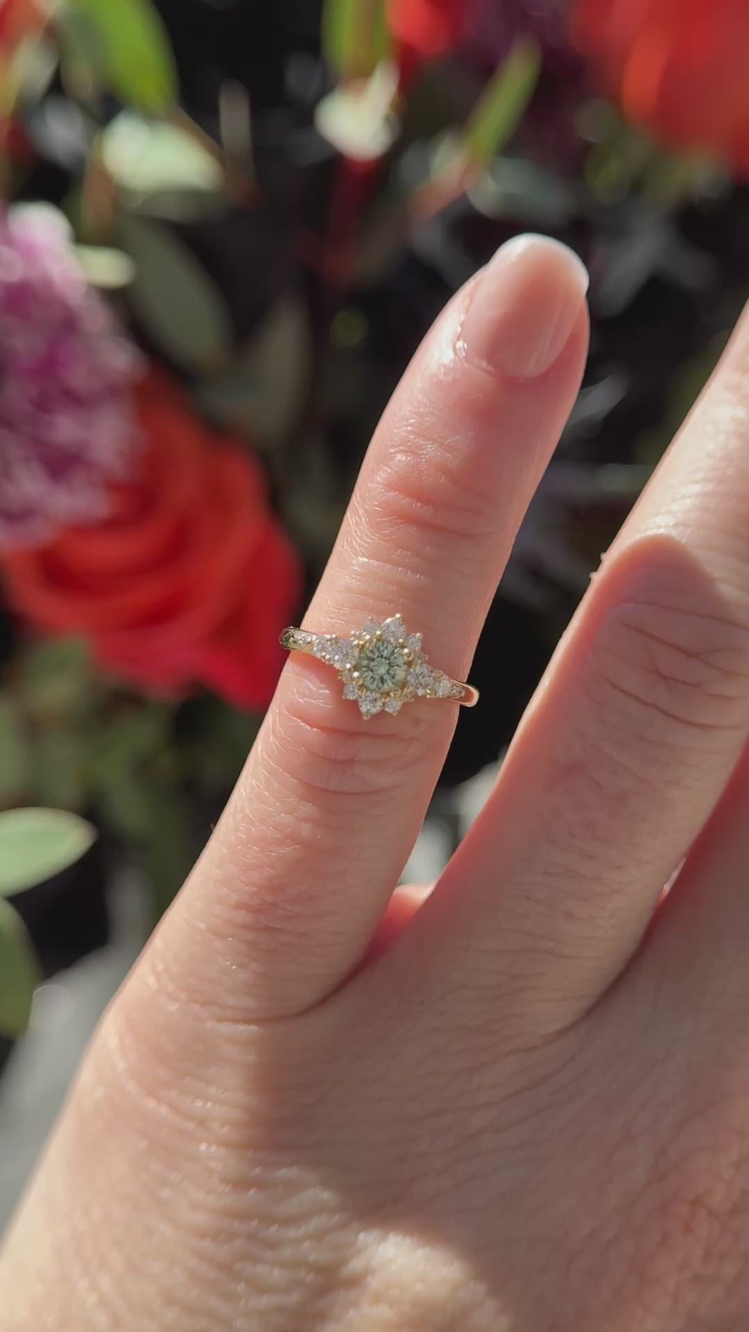 The Bloom Ring | Green Sapphire