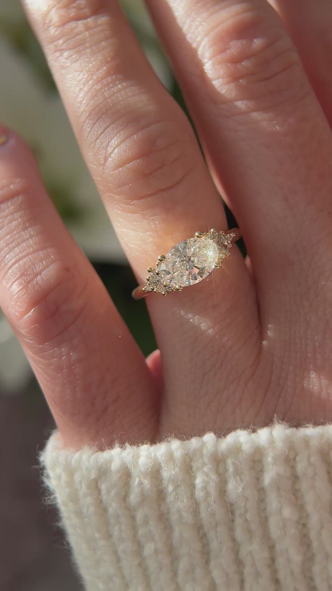 The Maren Ring | 1.5 CT Oval Diamond - East/West Set