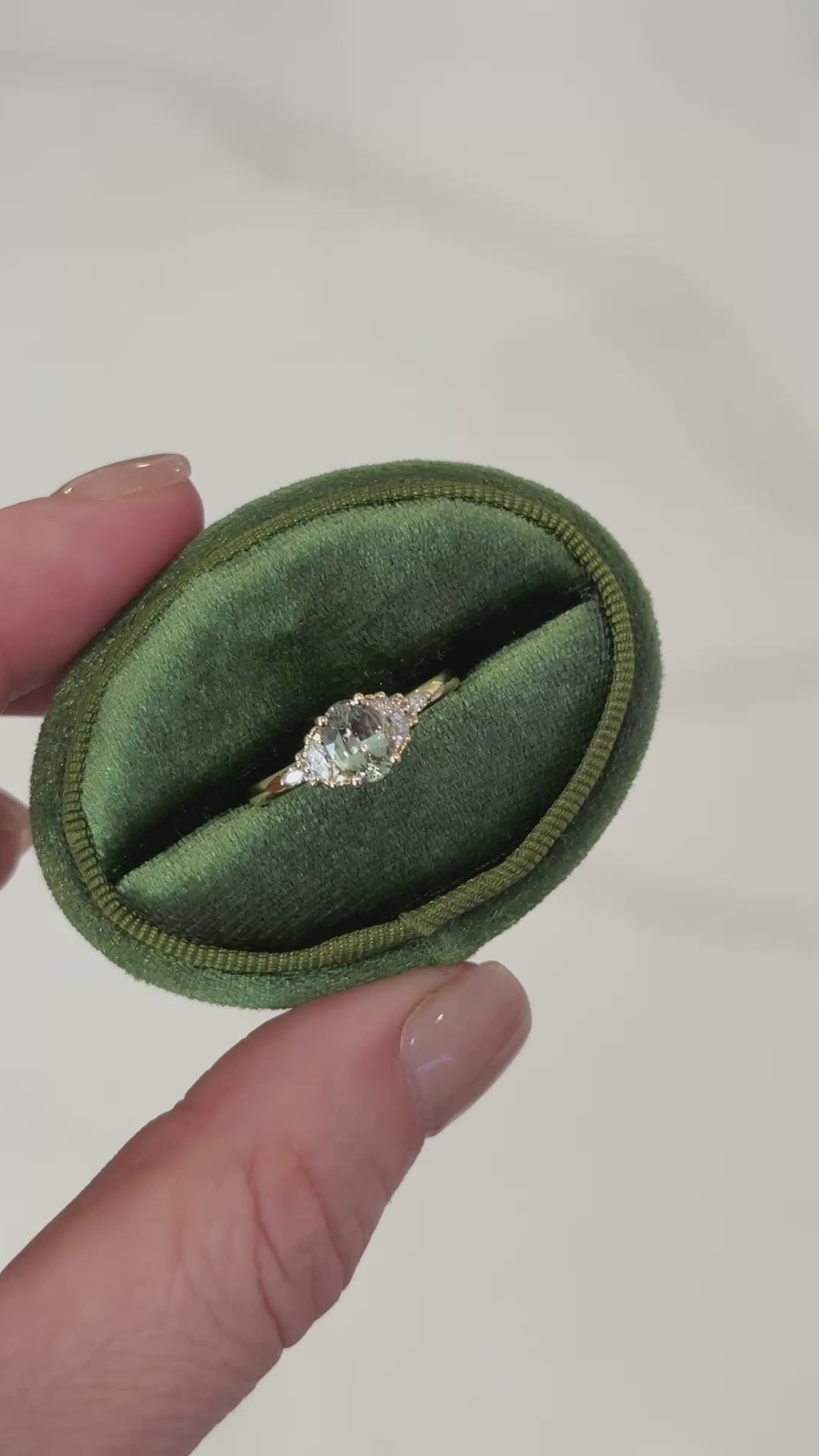 The Low Maeve Ring | 0.97 CT Oval Green Sapphire