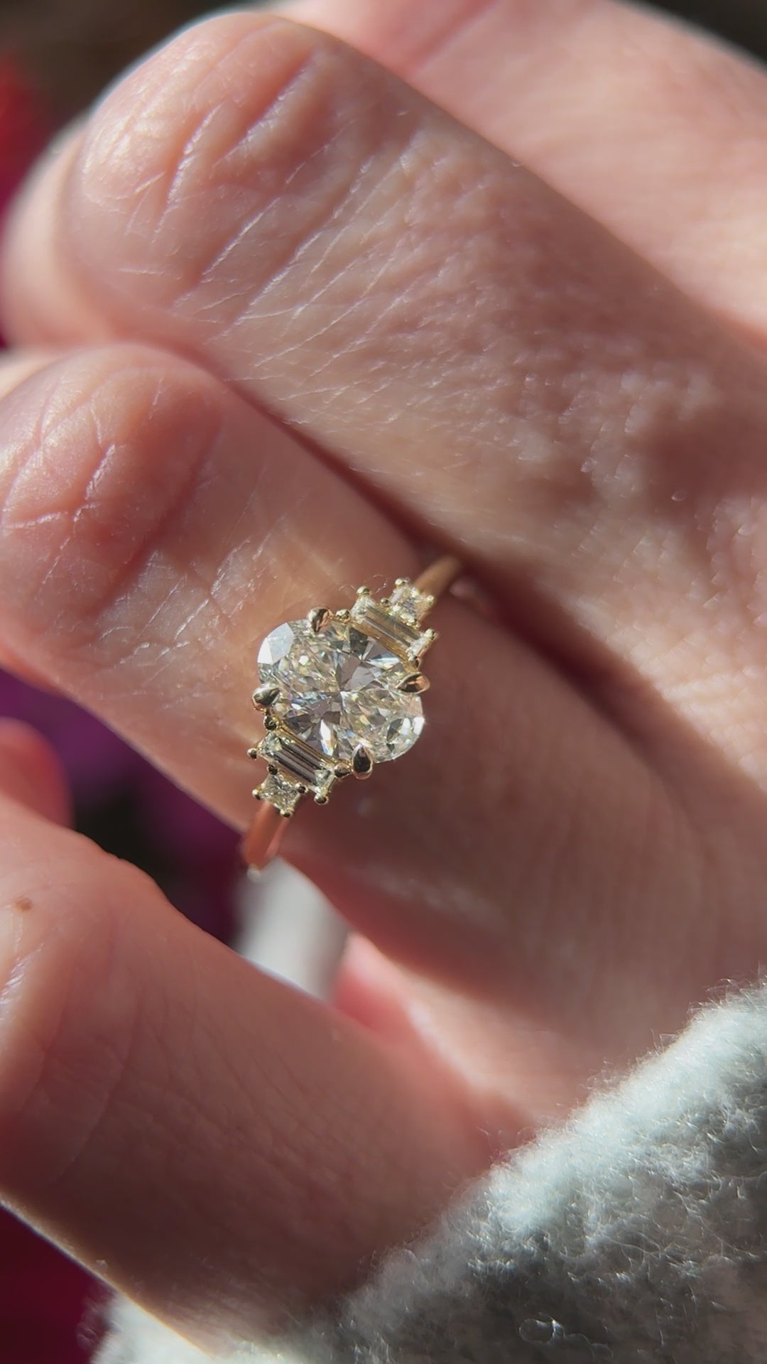 The Mira Ring | Oval