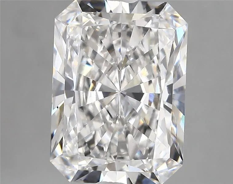4.37ct Radiant Lab Grown Diamond (Colour F, Clarity VS1, IGI Certified)