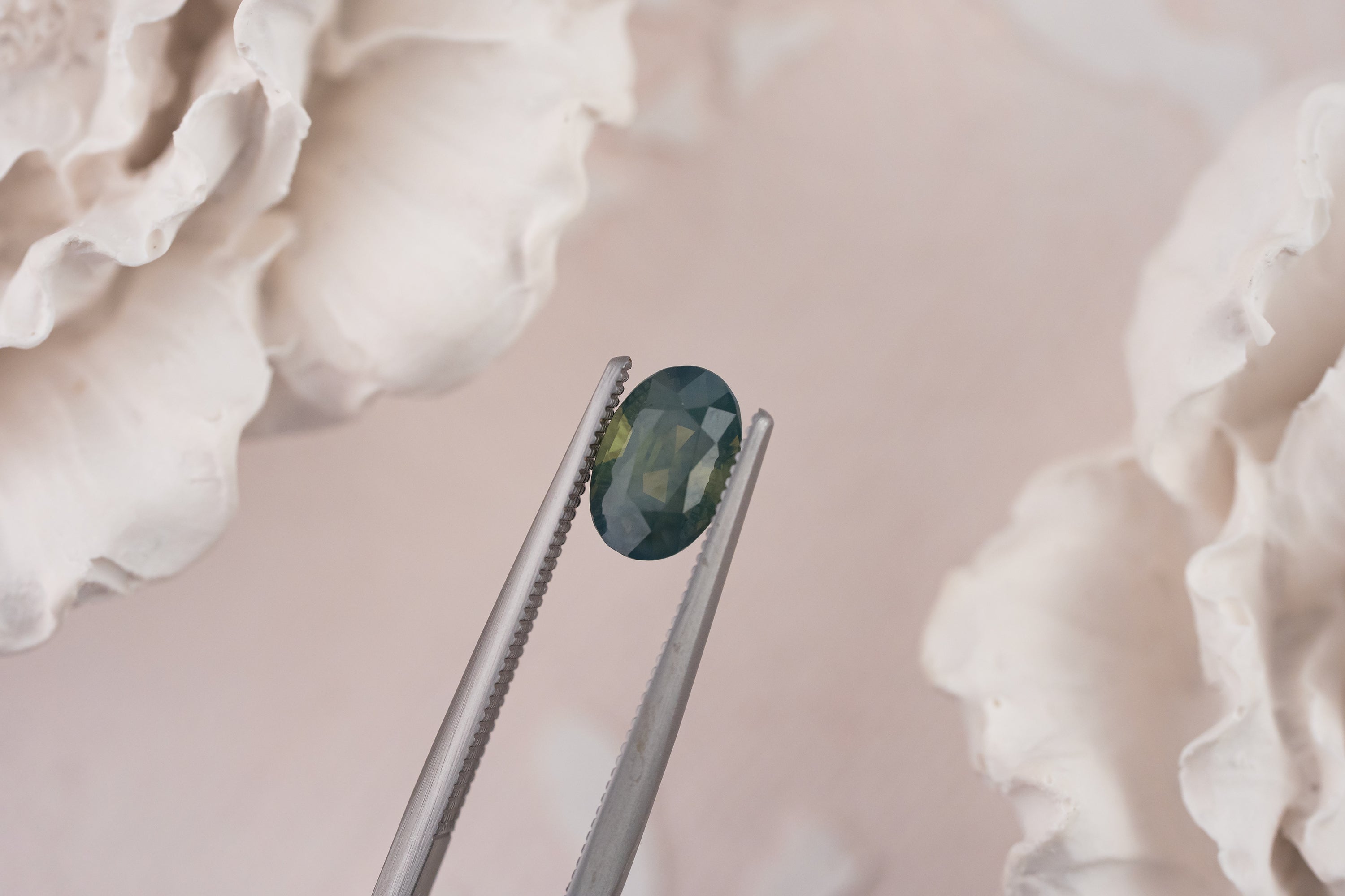 1.34 CT Oval Opalescent Green/Teal Sapphire