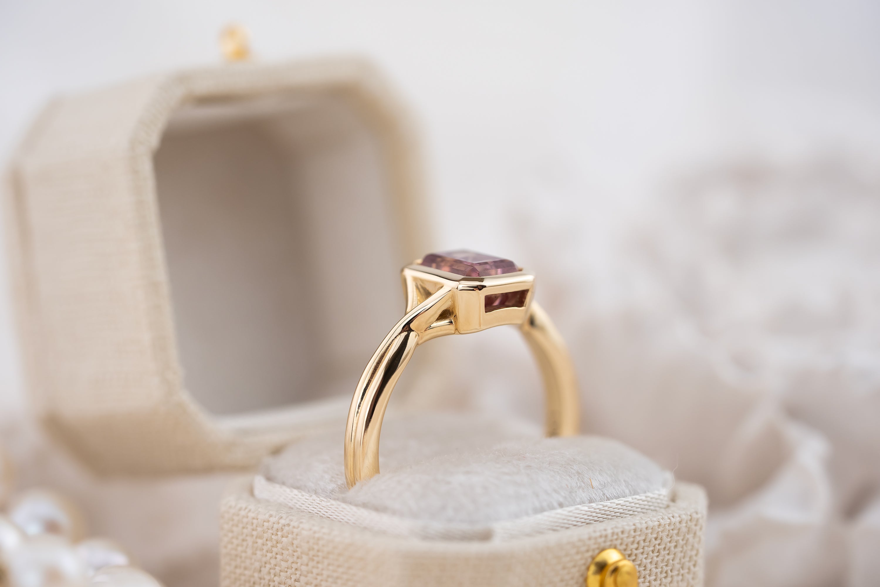 The Bezel Fates Ring | 2.06 CT Rectangular Starbrite™ Malaya Peach Garnet - Lavender Creek Gems 