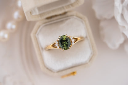 The Serendipity Ring | 1.14 CT Oval Forest Green Sapphire - Lavender Creek Gems 