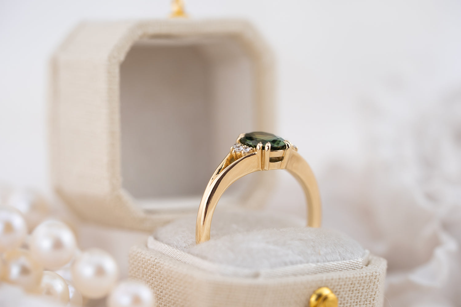 The Serendipity Ring | 1.14 CT Oval Forest Green Sapphire - Lavender Creek Gems 