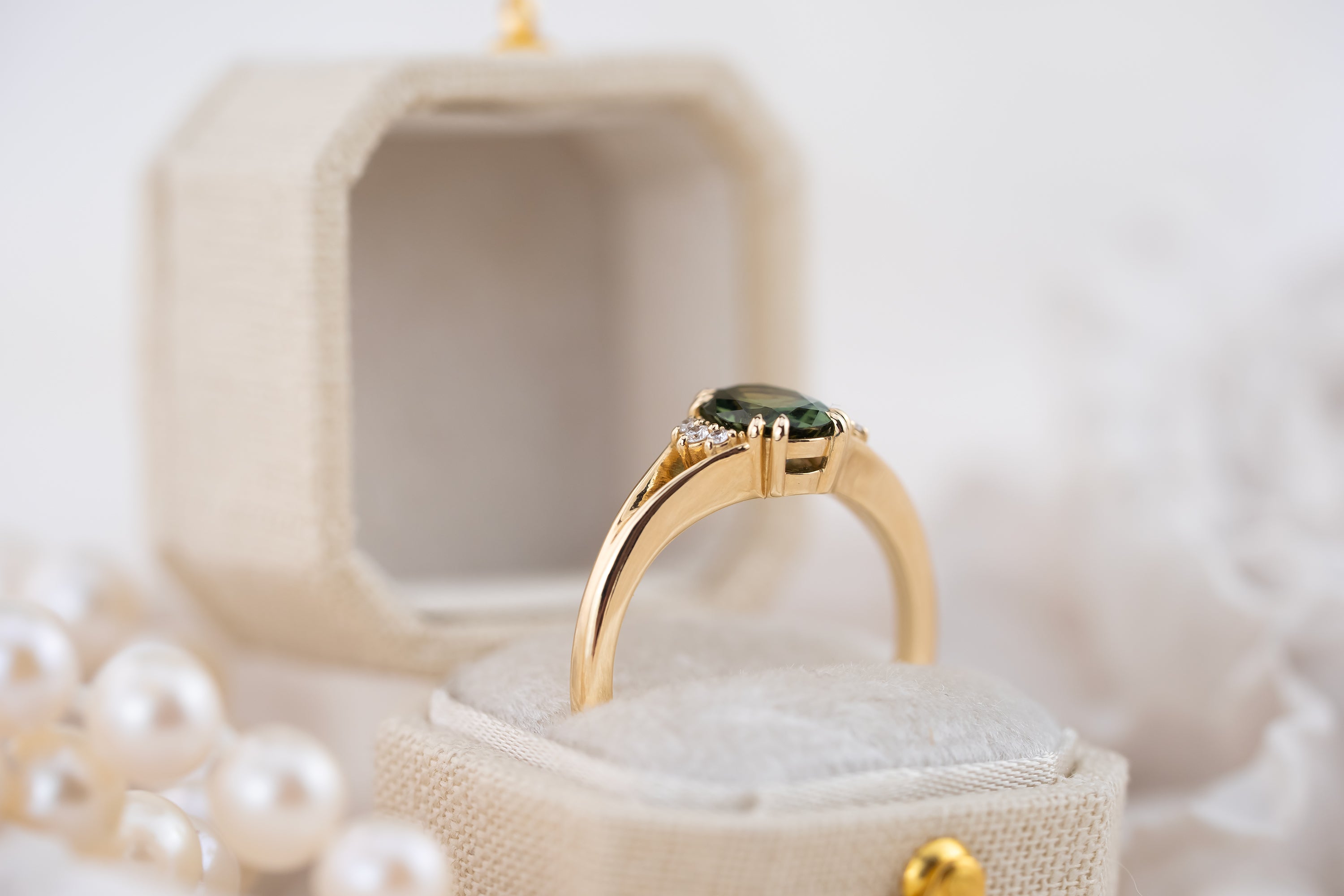 The Serendipity Ring | 1.14 CT Oval Forest Green Sapphire - Lavender Creek Gems 