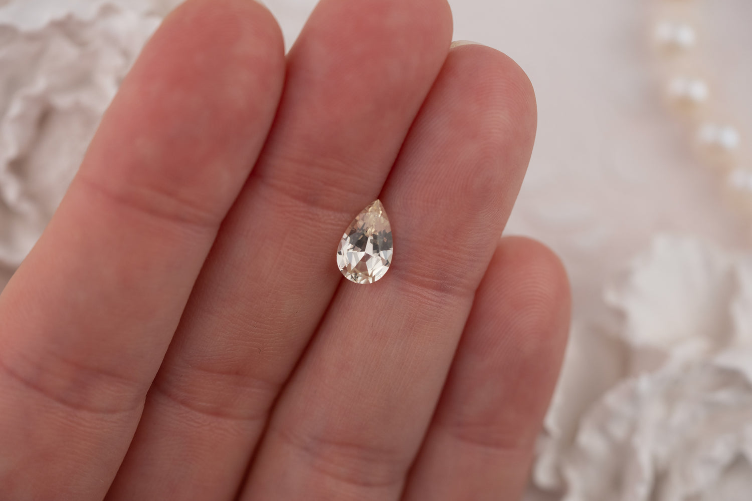 1.62 CT Pear Light Yellow Sapphire