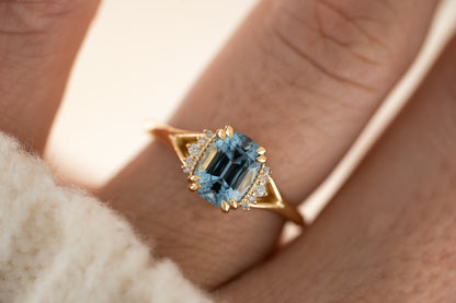 The Serendipity Ring | 1.27 CT Cushion Aquamarine