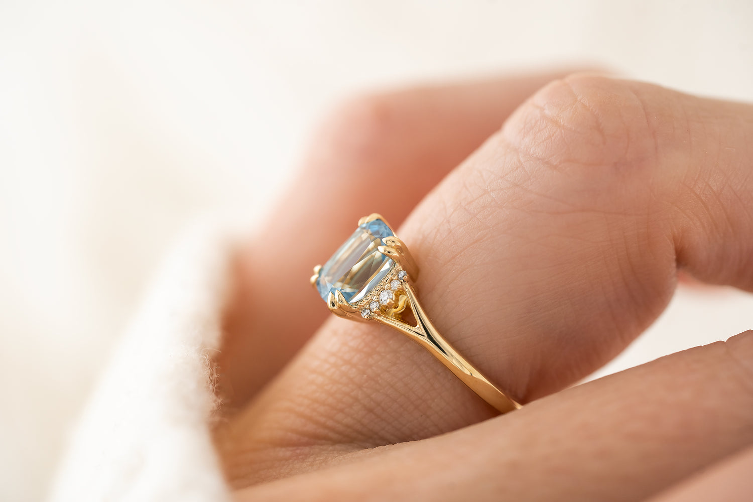 The Serendipity Ring | 1.27 CT Cushion Aquamarine