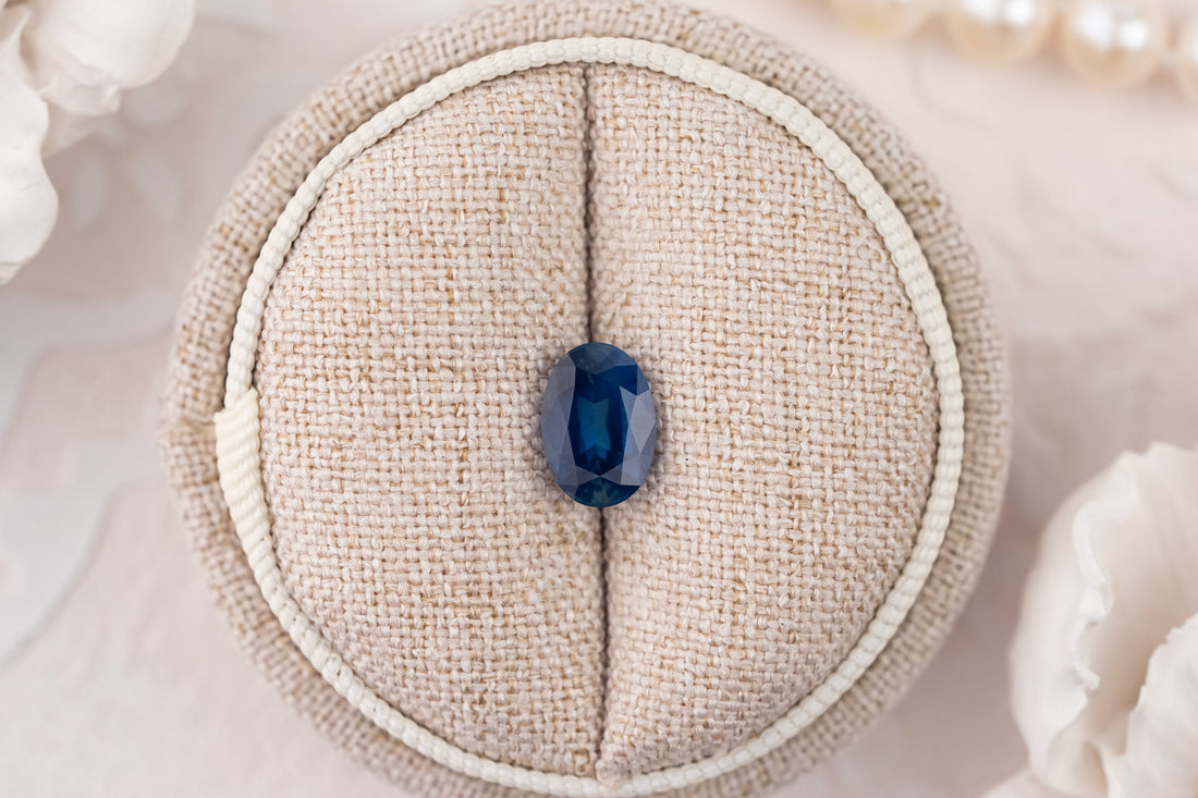1.98 CT Oval Opalescent Royal Blue Sapphire