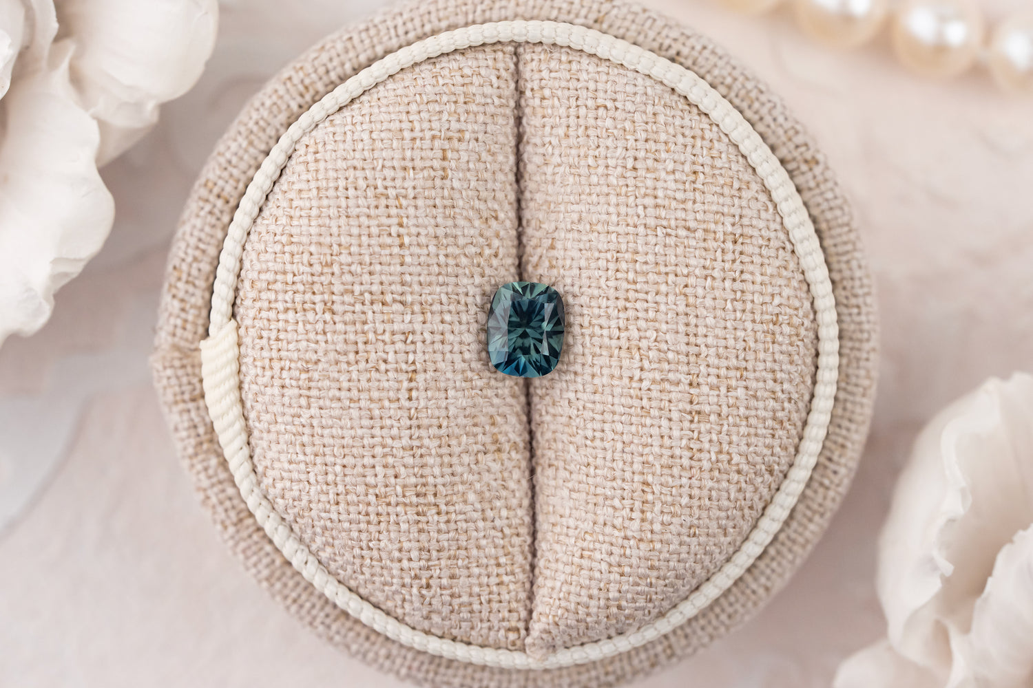 1.01 CT Elongated Cushion Navy Blue/Teal Sapphire - Lavender Creek Gems 