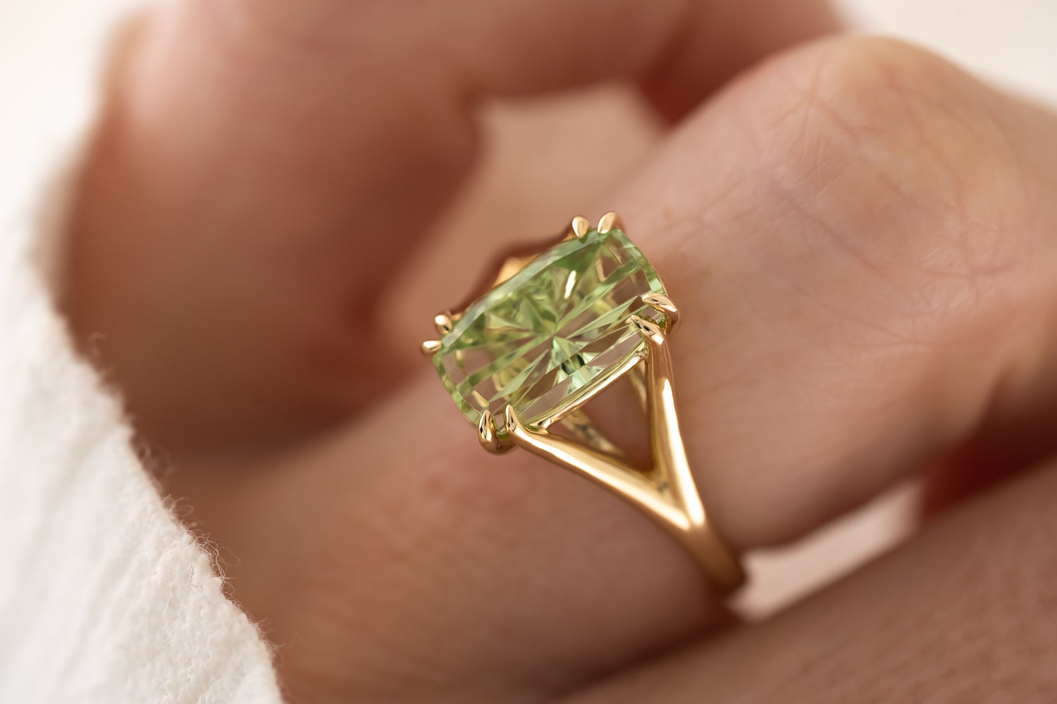 The Weaver Ring - 2.8 CT Apple Green Starbrite™ Tourmaline - Lavender Creek Gems 