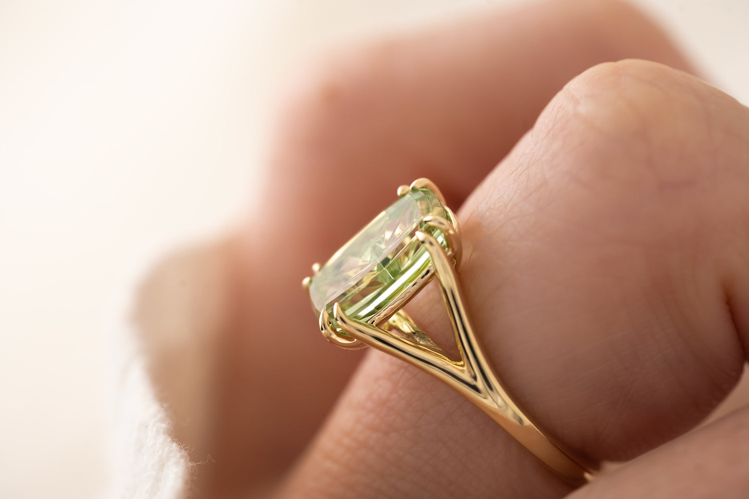 The Weaver Ring - 2.8 CT Apple Green Starbrite™ Tourmaline - Lavender Creek Gems 