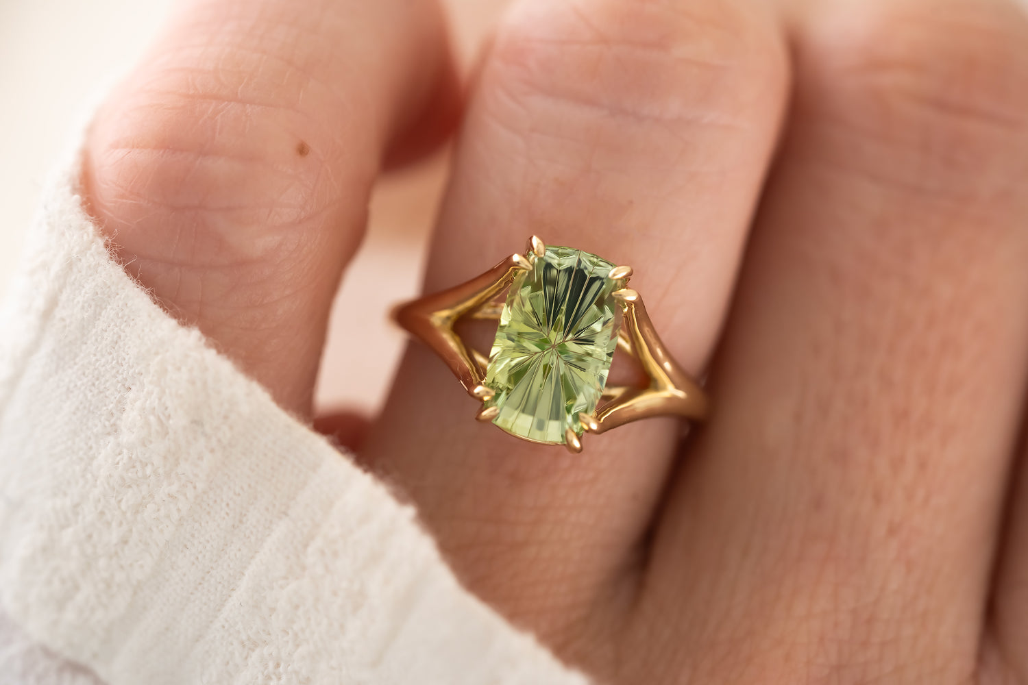 The Weaver Ring - 2.8 CT Apple Green Starbrite™ Tourmaline - Lavender Creek Gems 